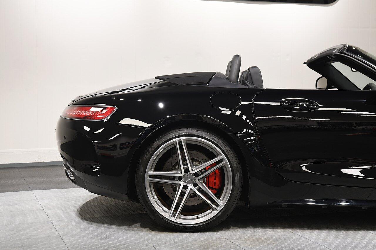 Mercedes-Benz AMG GT view 42