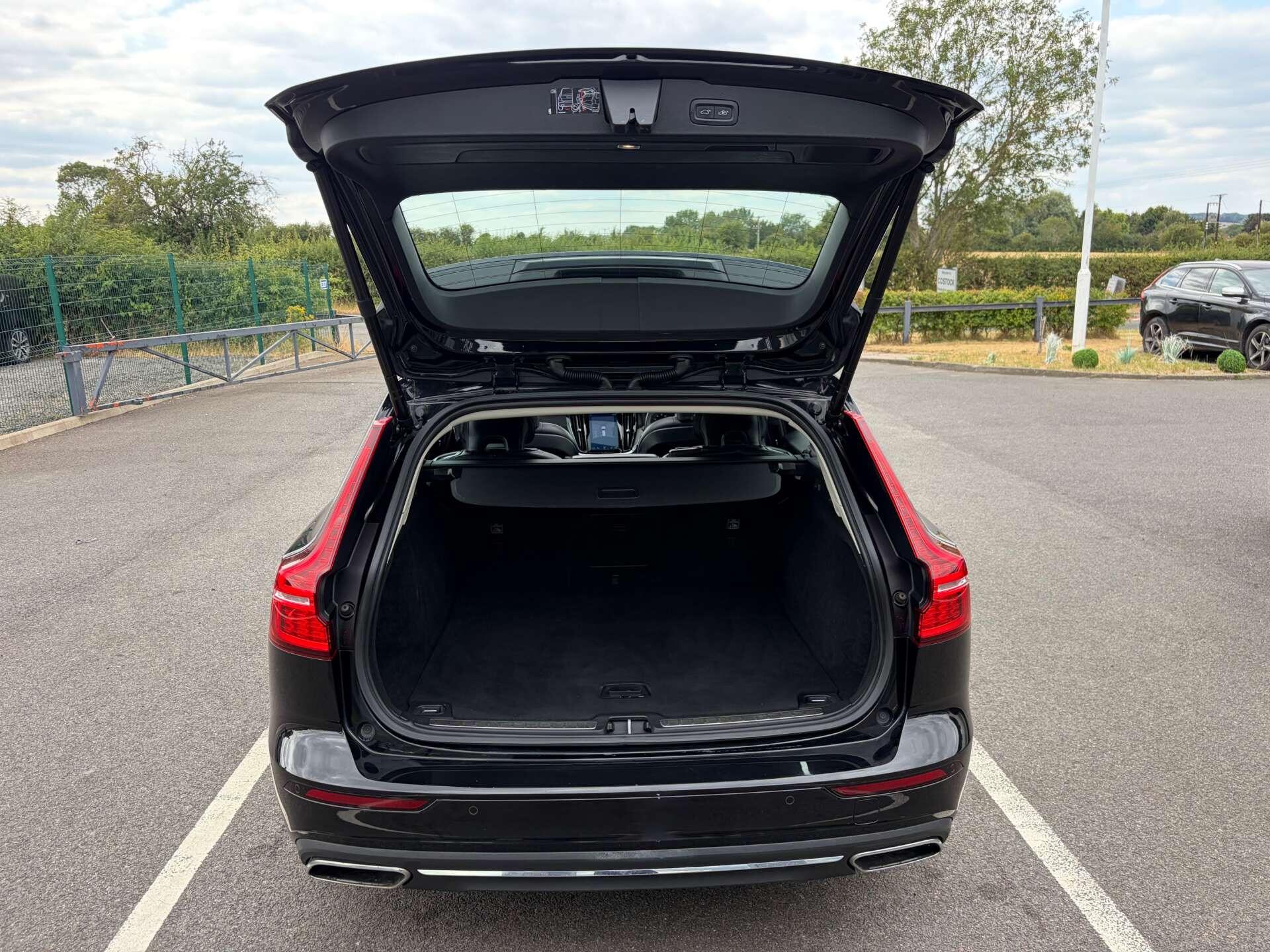 Volvo V60 view 24