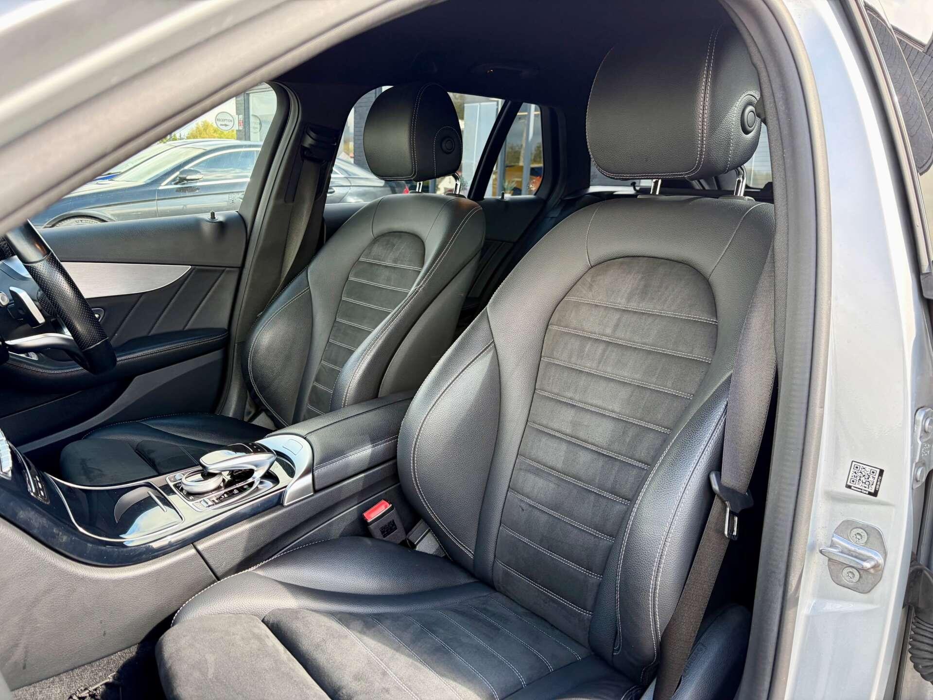 Mercedes-Benz C Class view 18