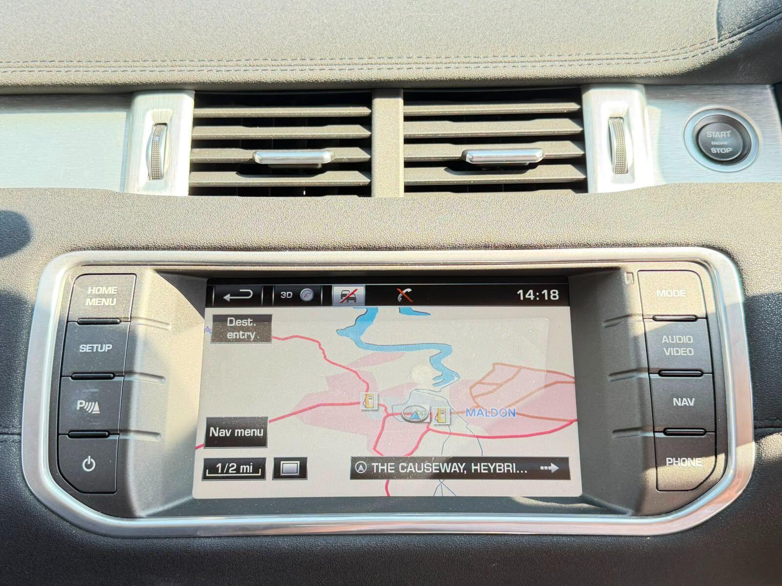 Land Rover Range Rover Evoque view 26