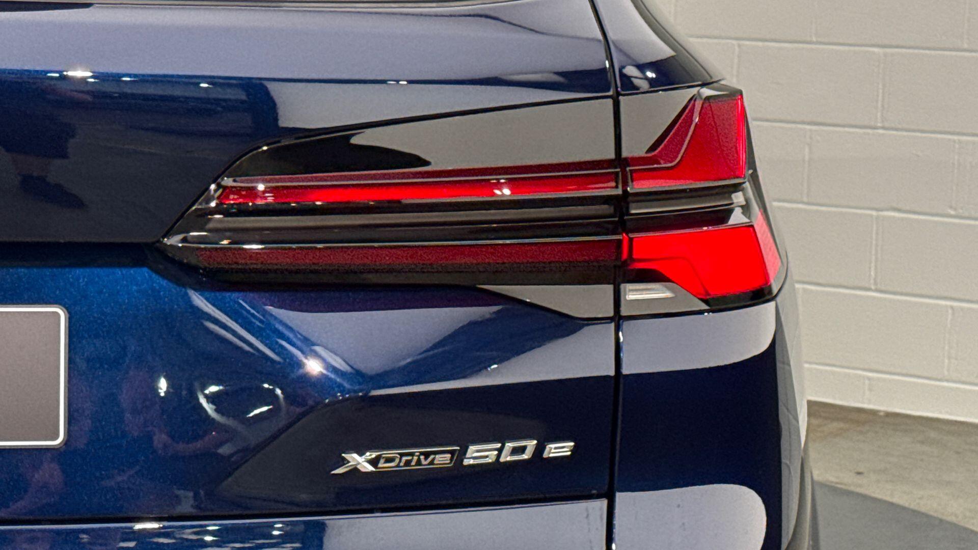 BMW X5 view 22