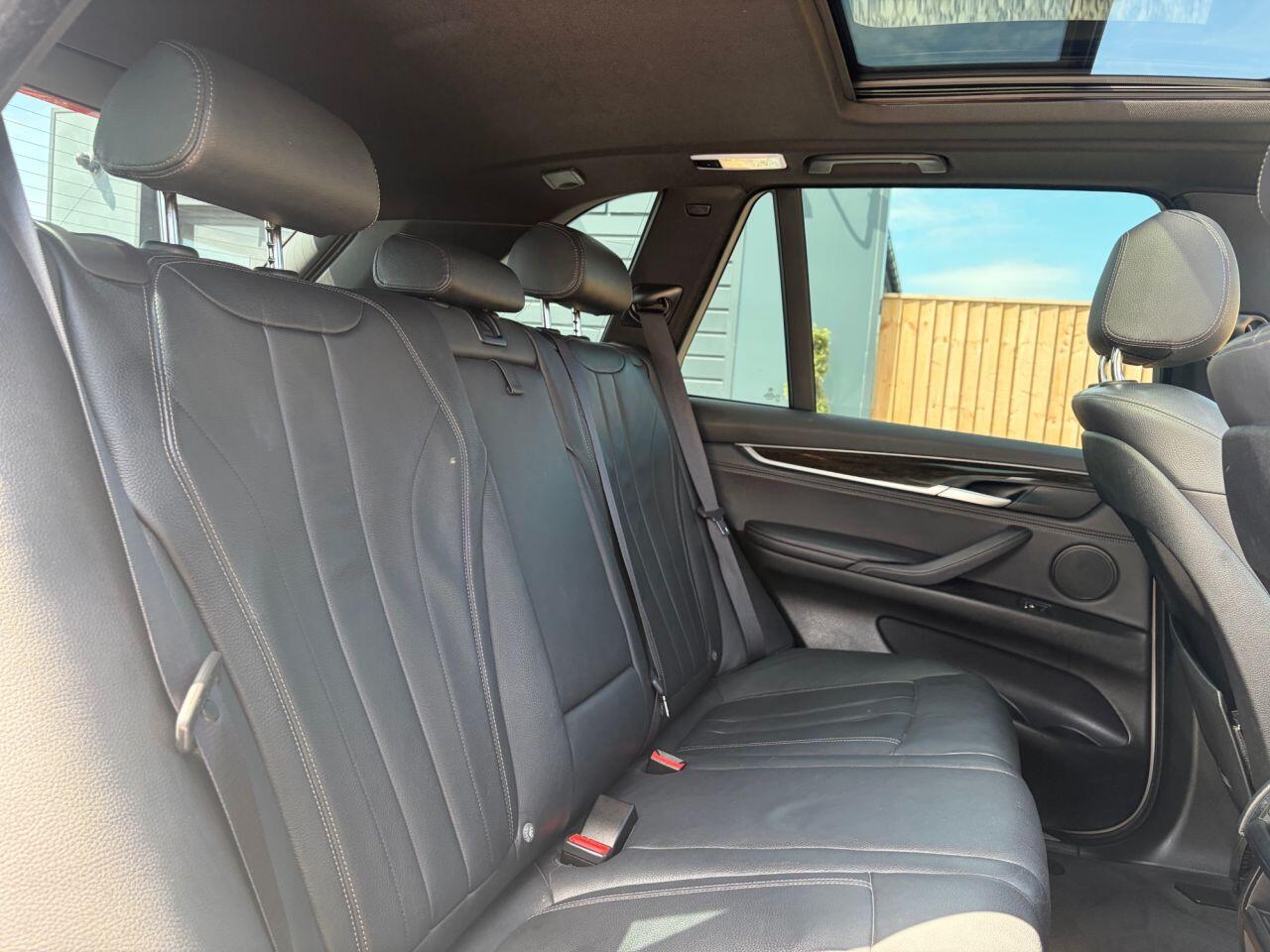 BMW X5 view 28