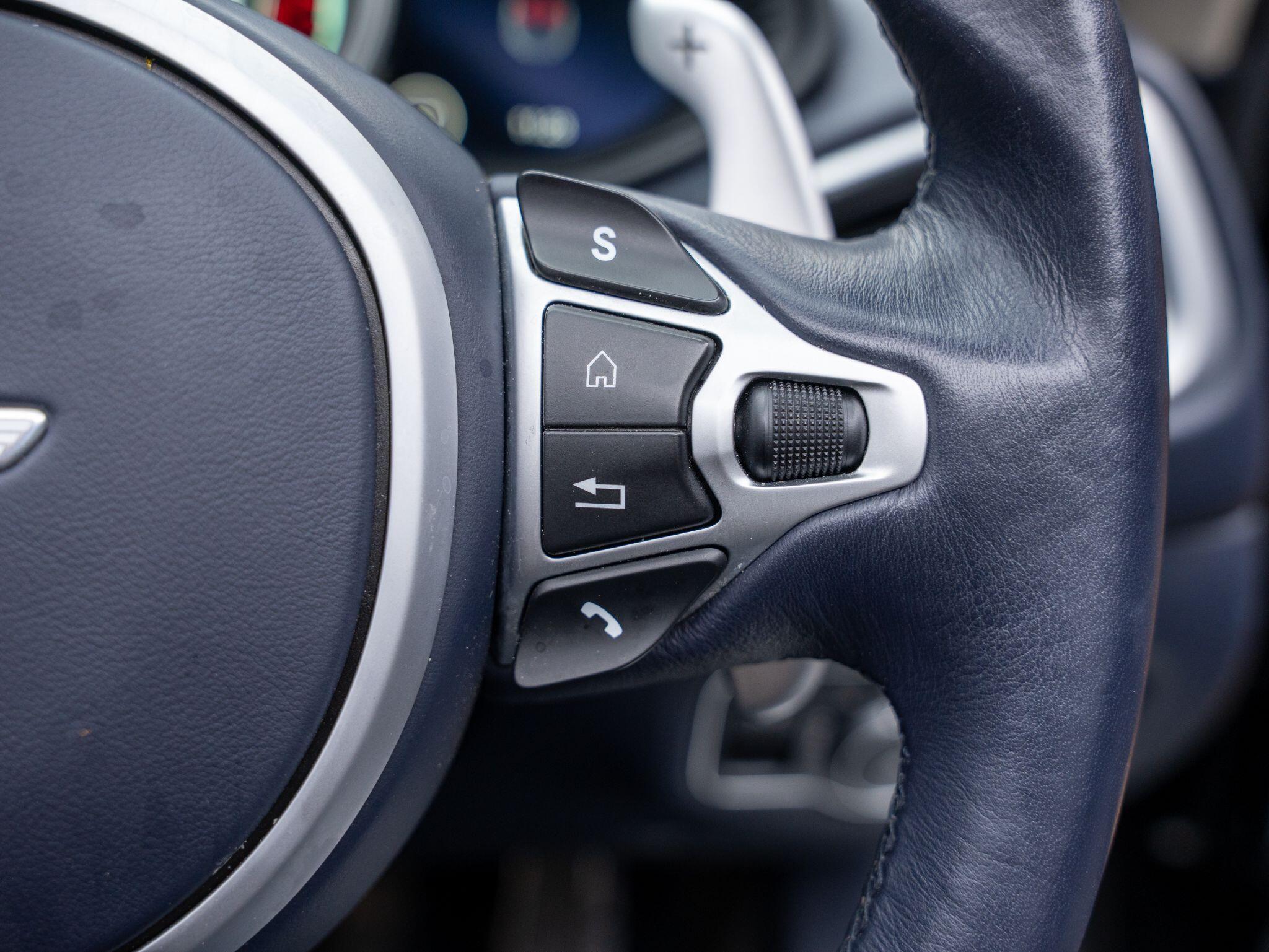 Aston Martin DB11 view 20