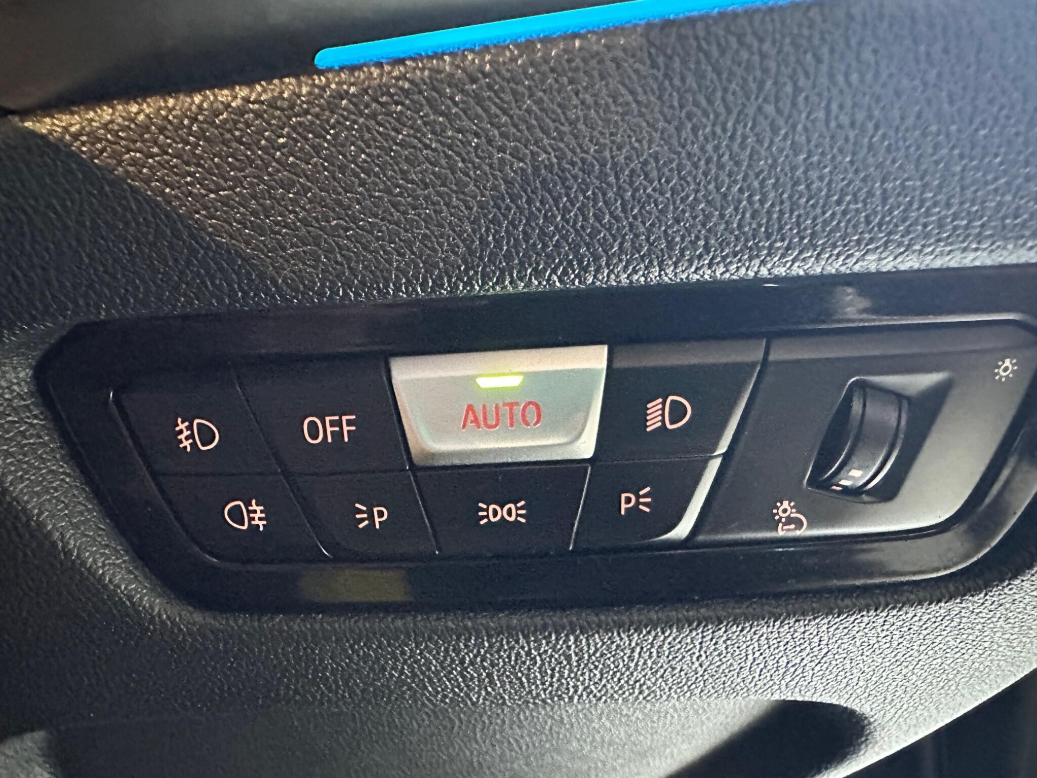 BMW 3 Series view 15