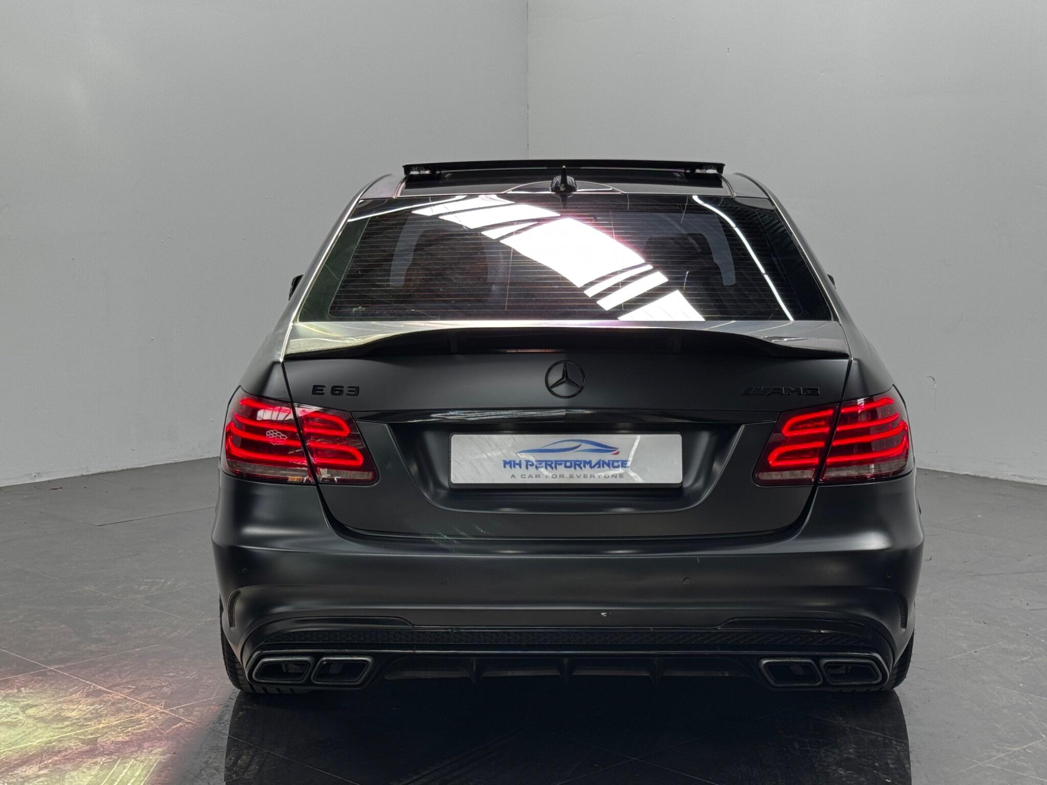 Mercedes-Benz E-Class view 26