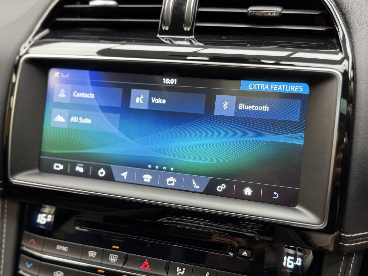 Jaguar F-Pace view 48