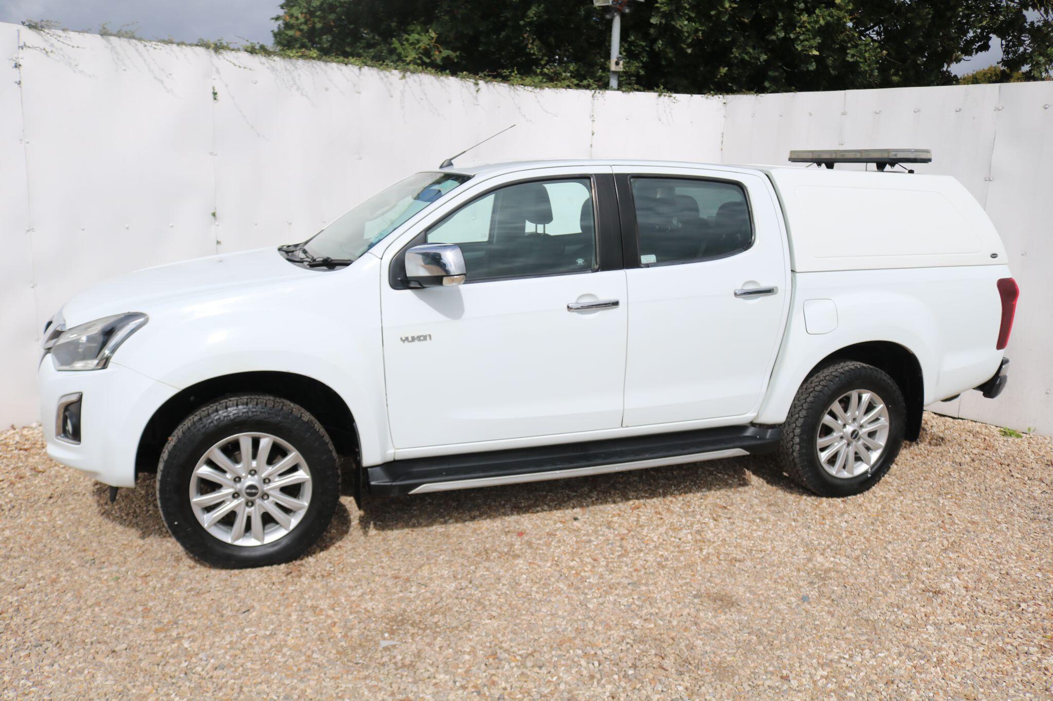 Isuzu D-Max view 4