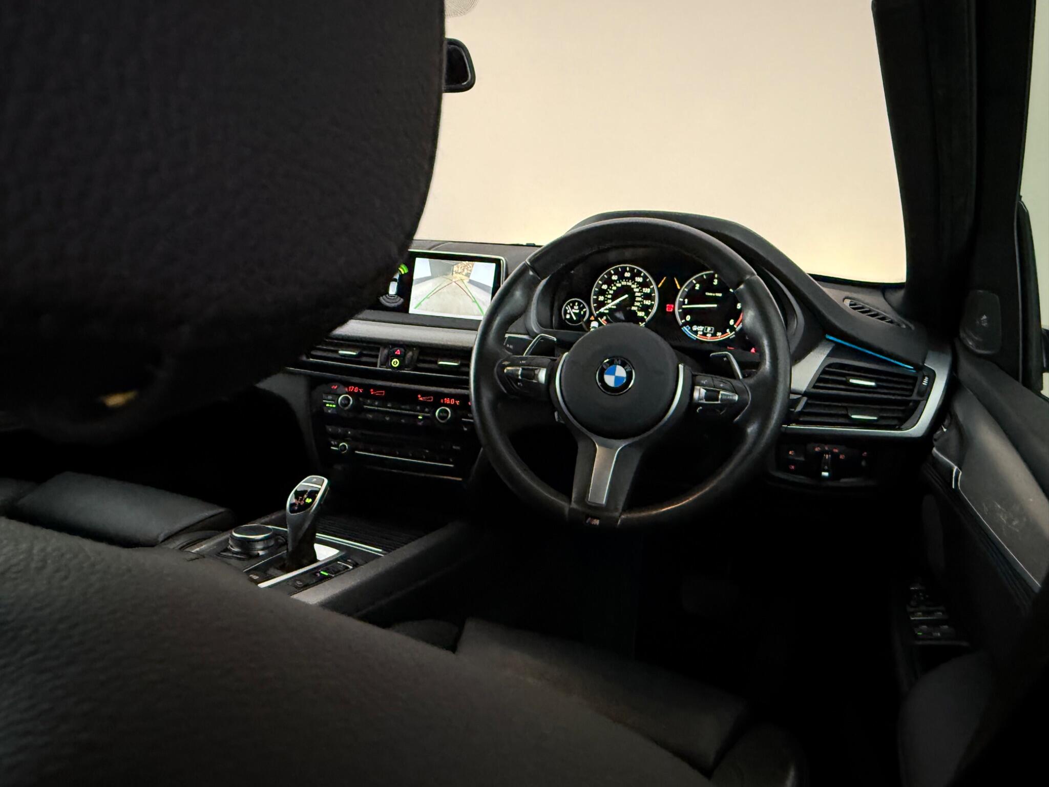 BMW X5 view 14