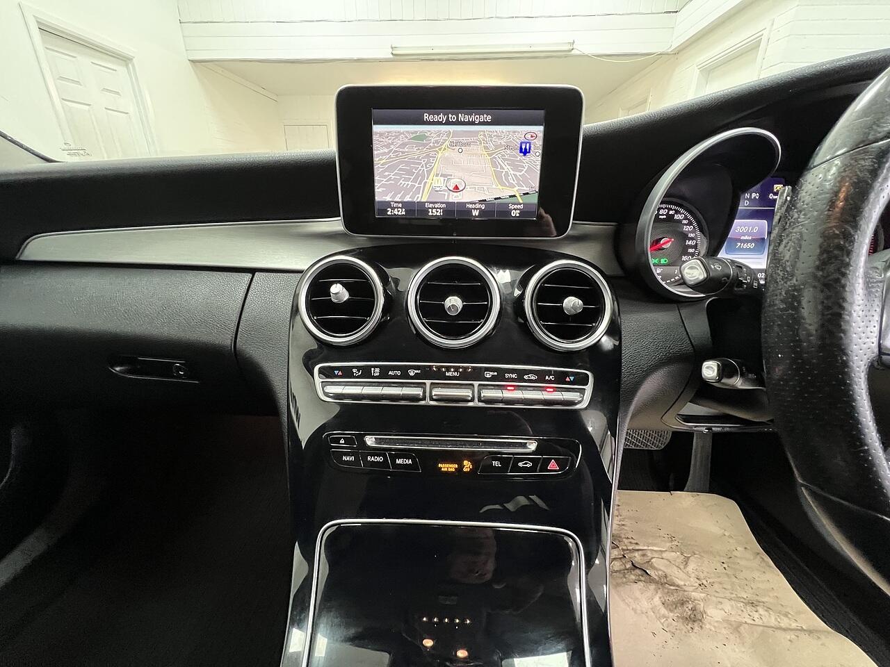 Mercedes-Benz C-Class view 12