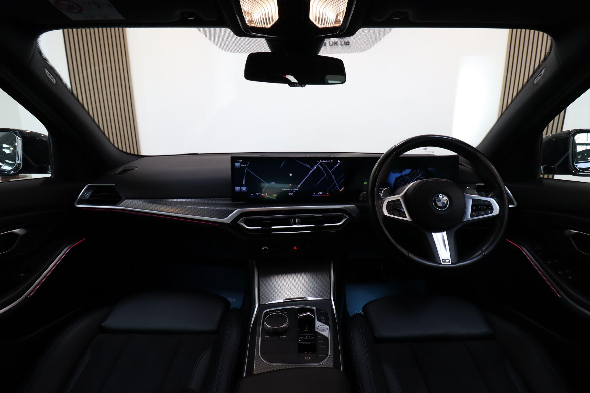 BMW 3 Series view 46