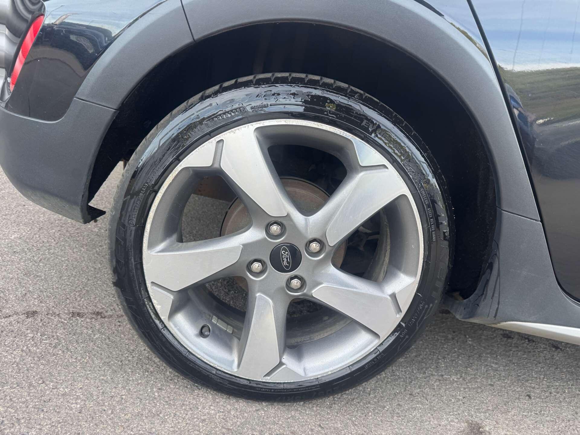 Ford Fiesta view 38