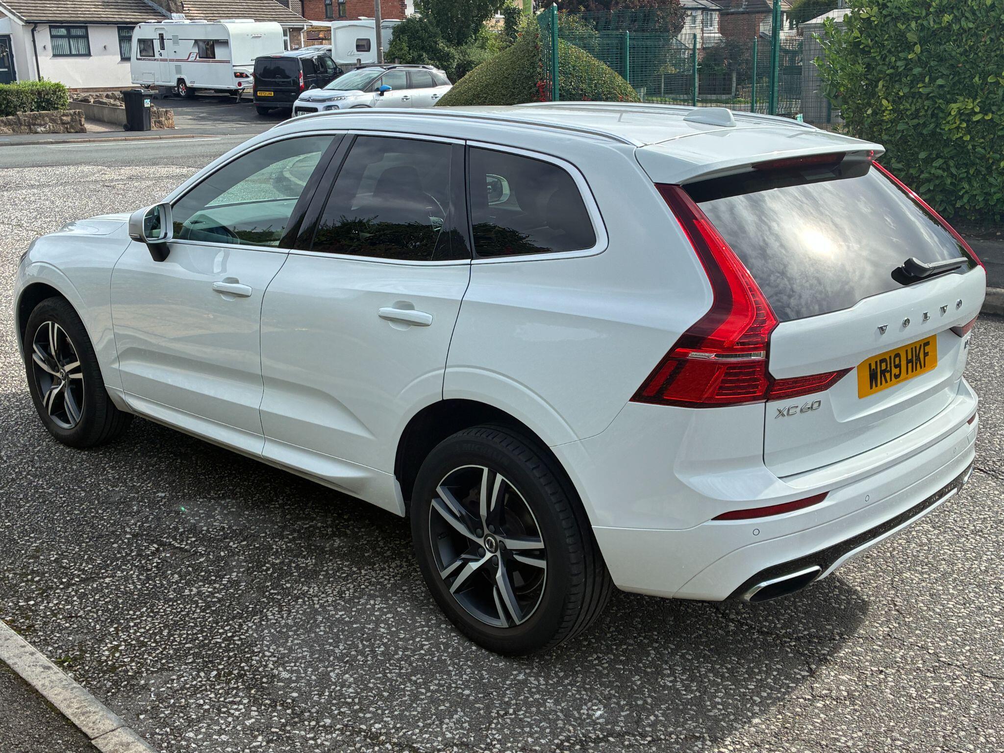 Volvo XC60 view 5