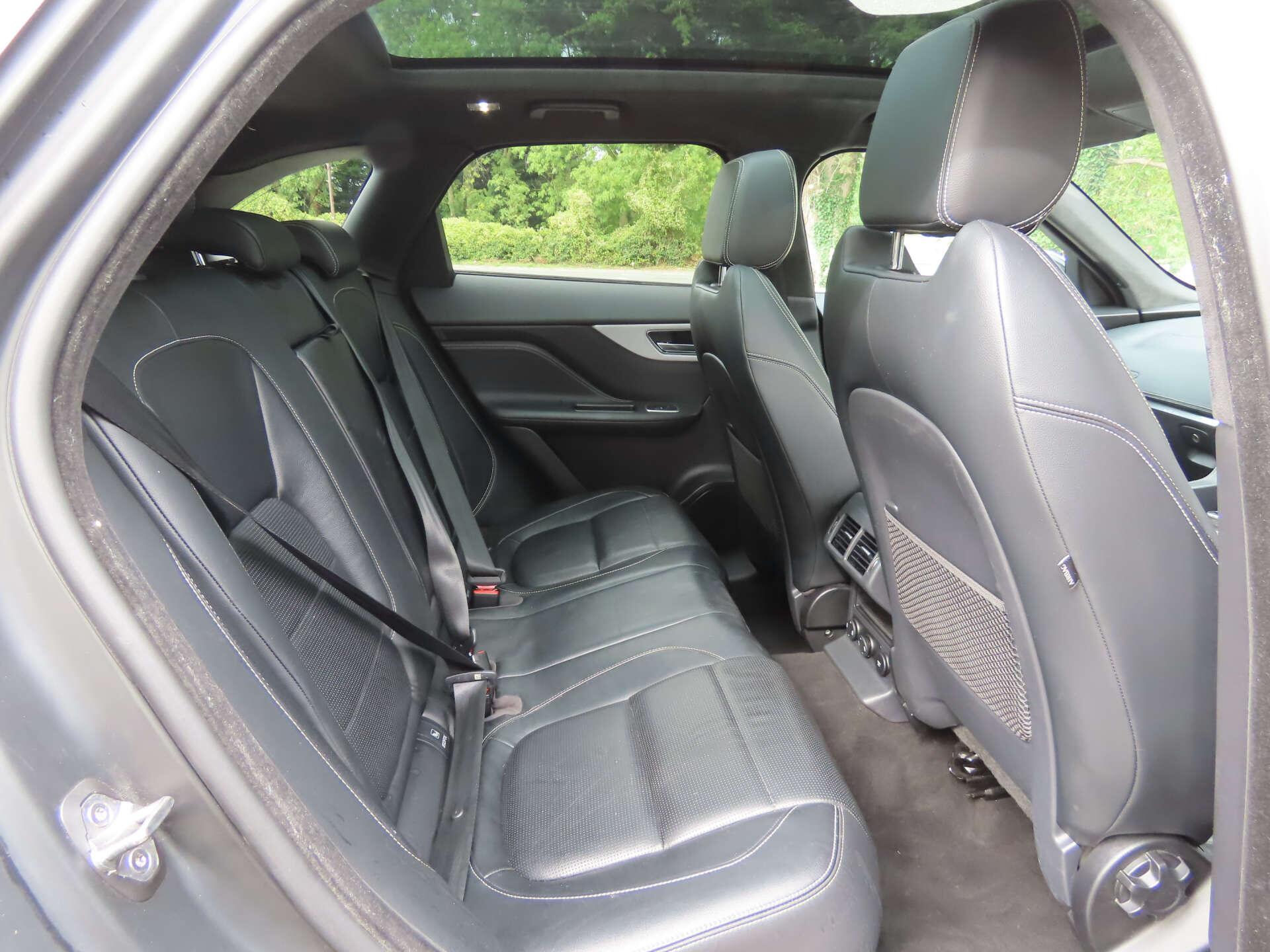 Jaguar F-Pace view 9