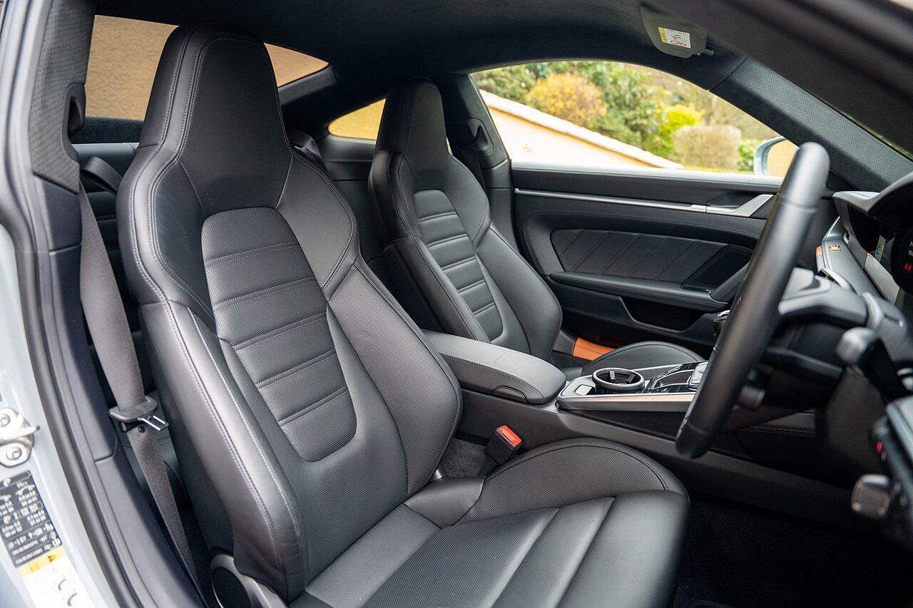 Porsche 911 view 51