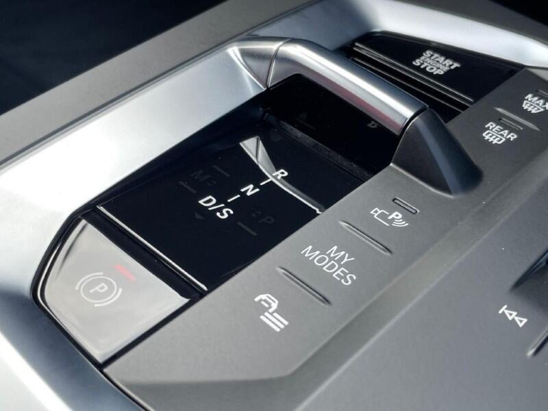 BMW 1 Series view 34