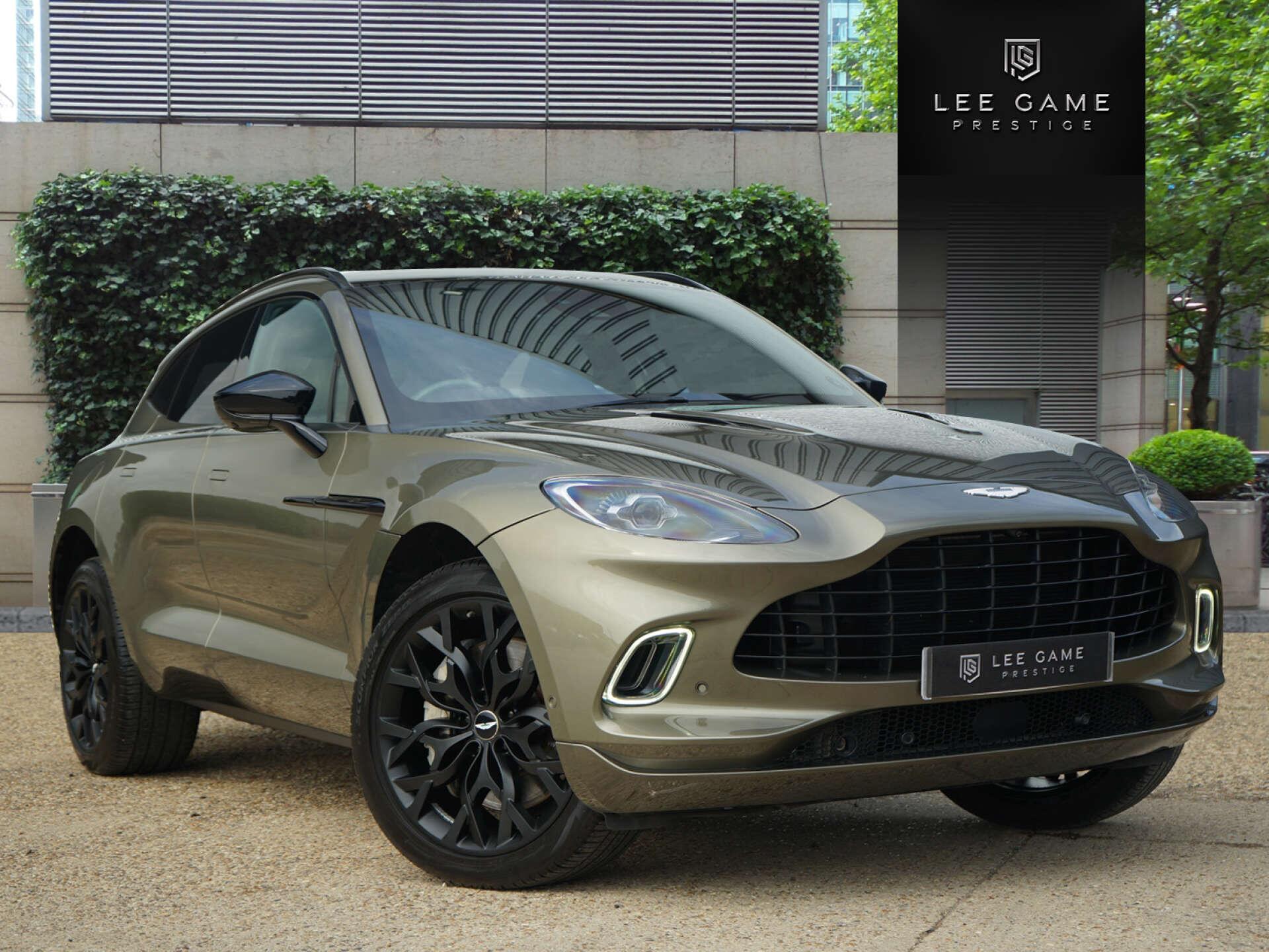 Aston Martin DBX view 31