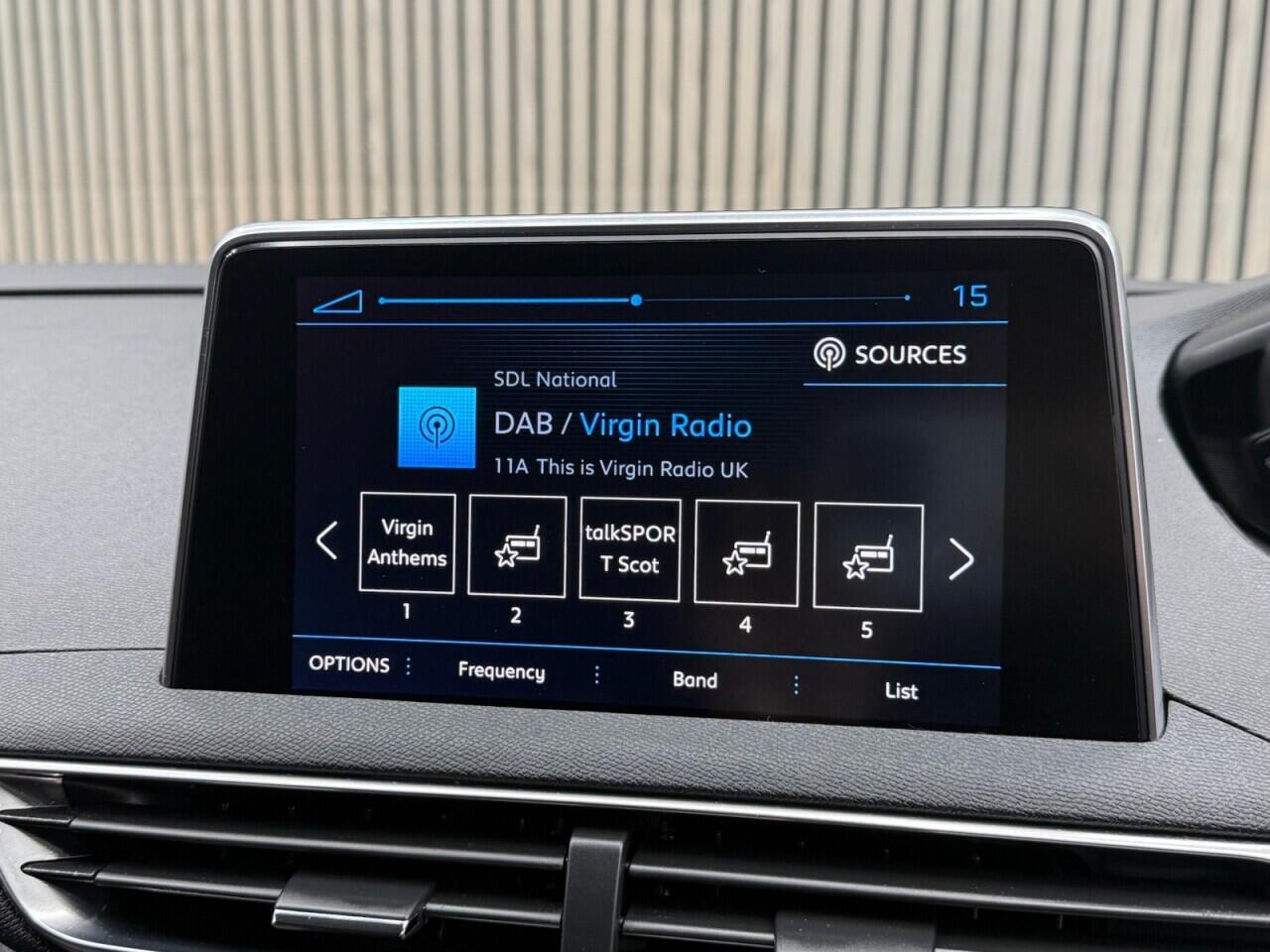 Peugeot 3008 view 15