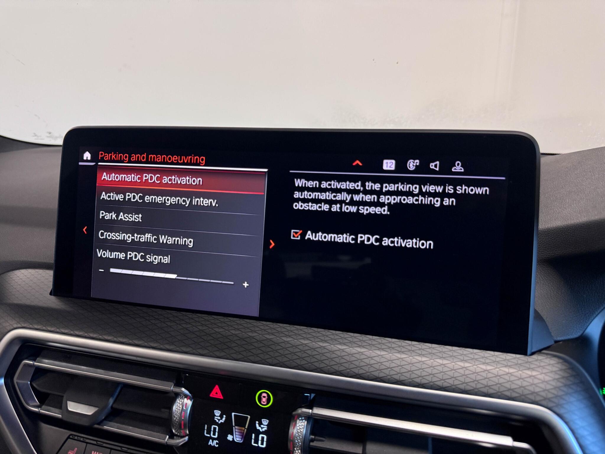 BMW X3 view 56