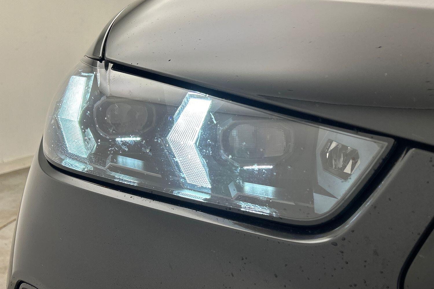 BMW X6 view 21