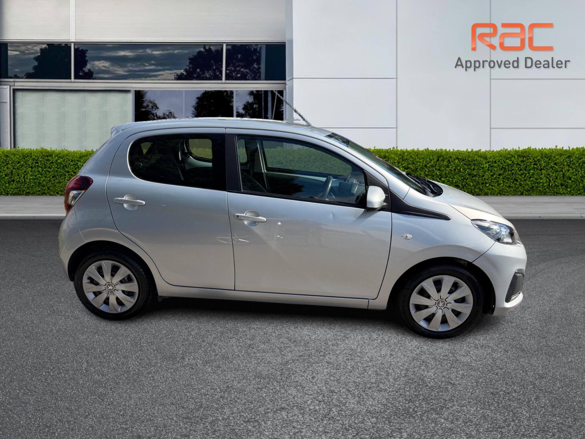 Peugeot 108 view 17