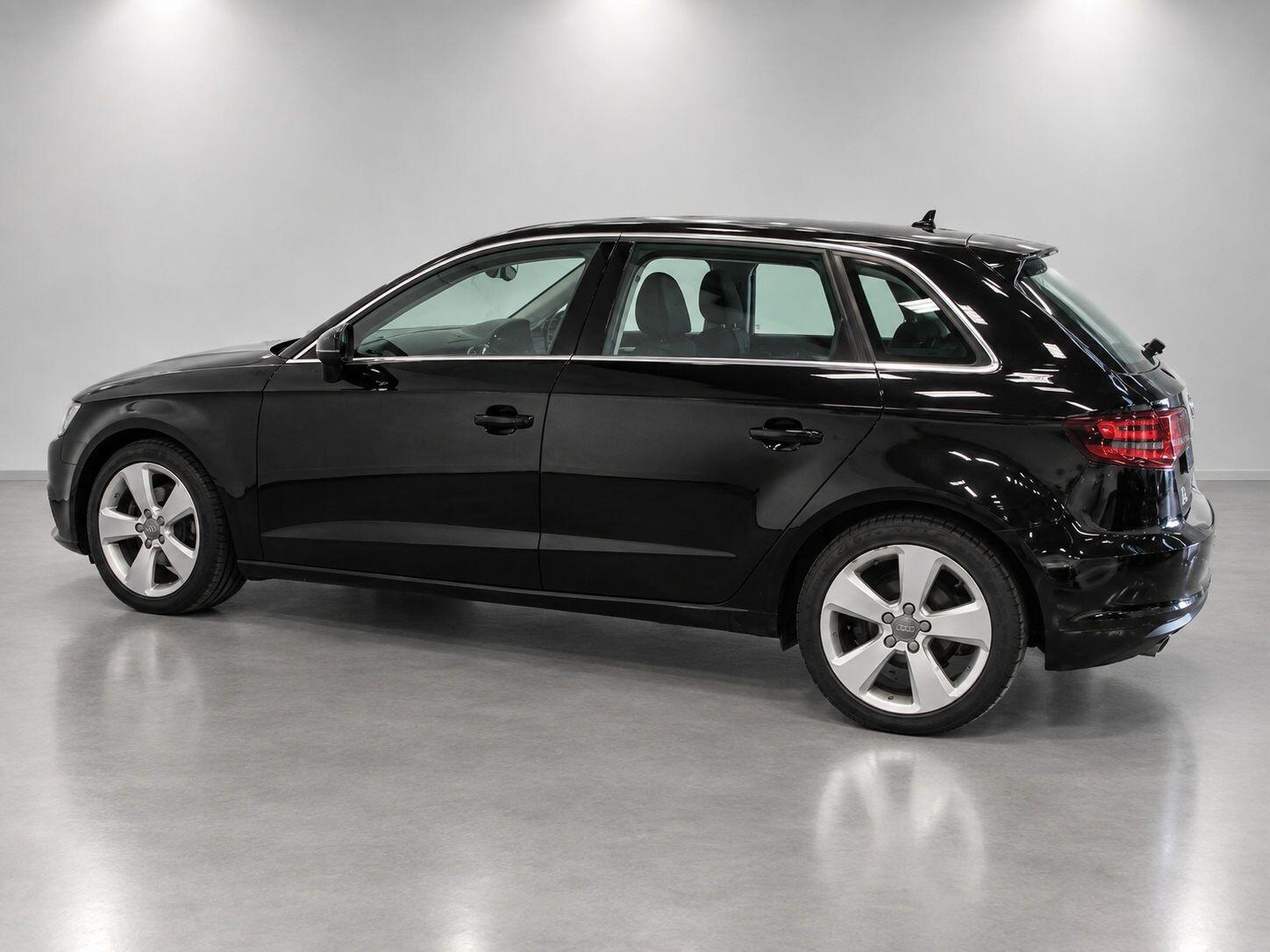 Audi A3 view 10