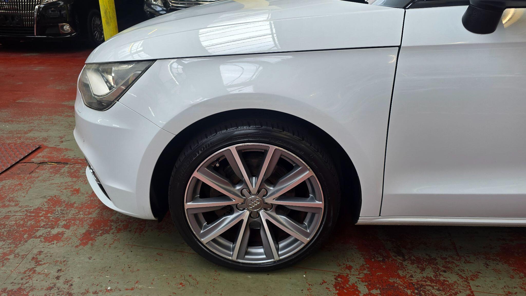 Audi A1 view 34