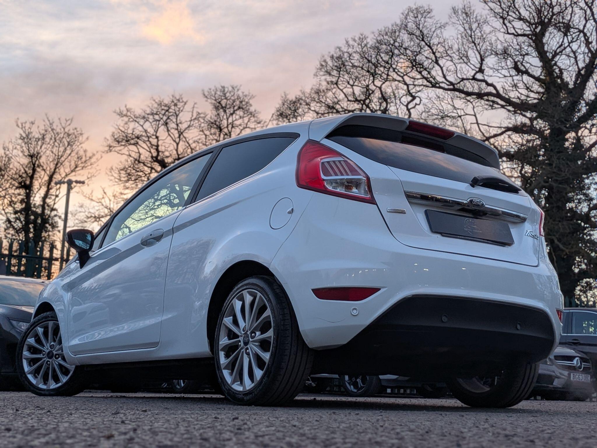 Ford Fiesta view 9
