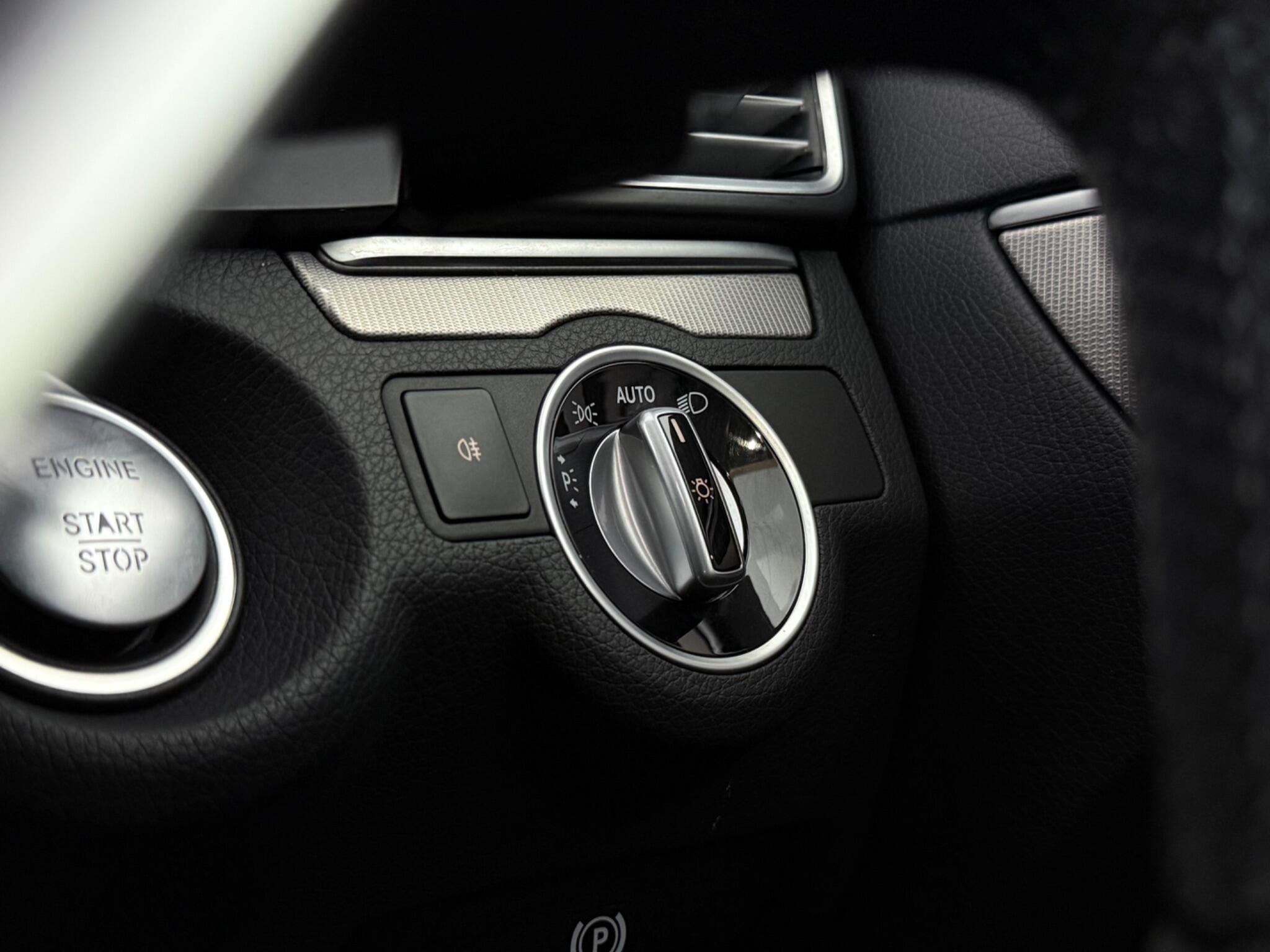 Mercedes-Benz E-Class view 20