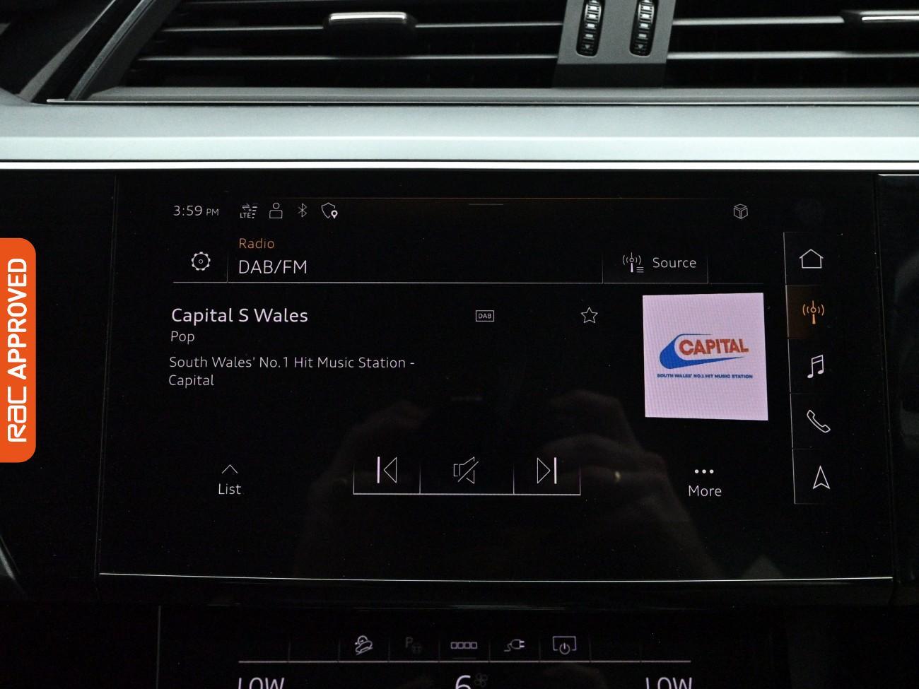 Audi E-Tron view 23