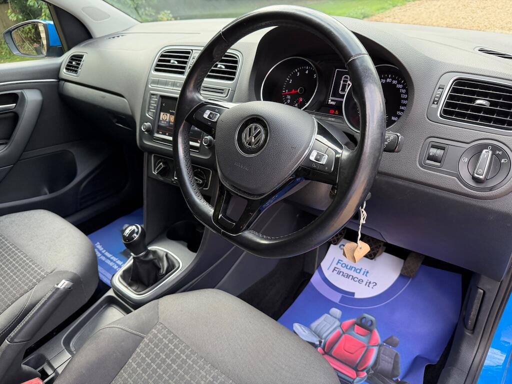 Volkswagen Polo view 14