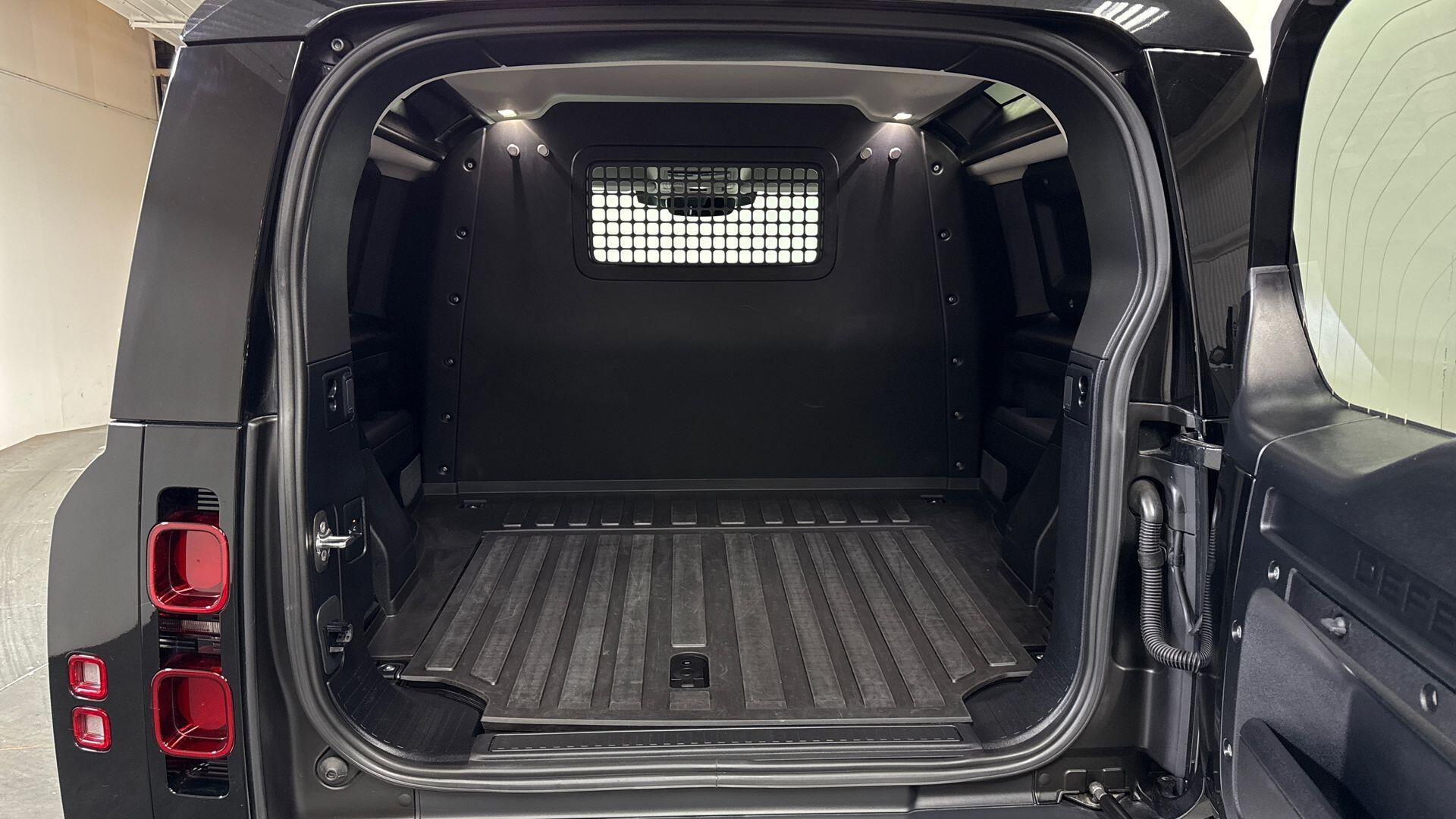 Land Rover Defender view 10