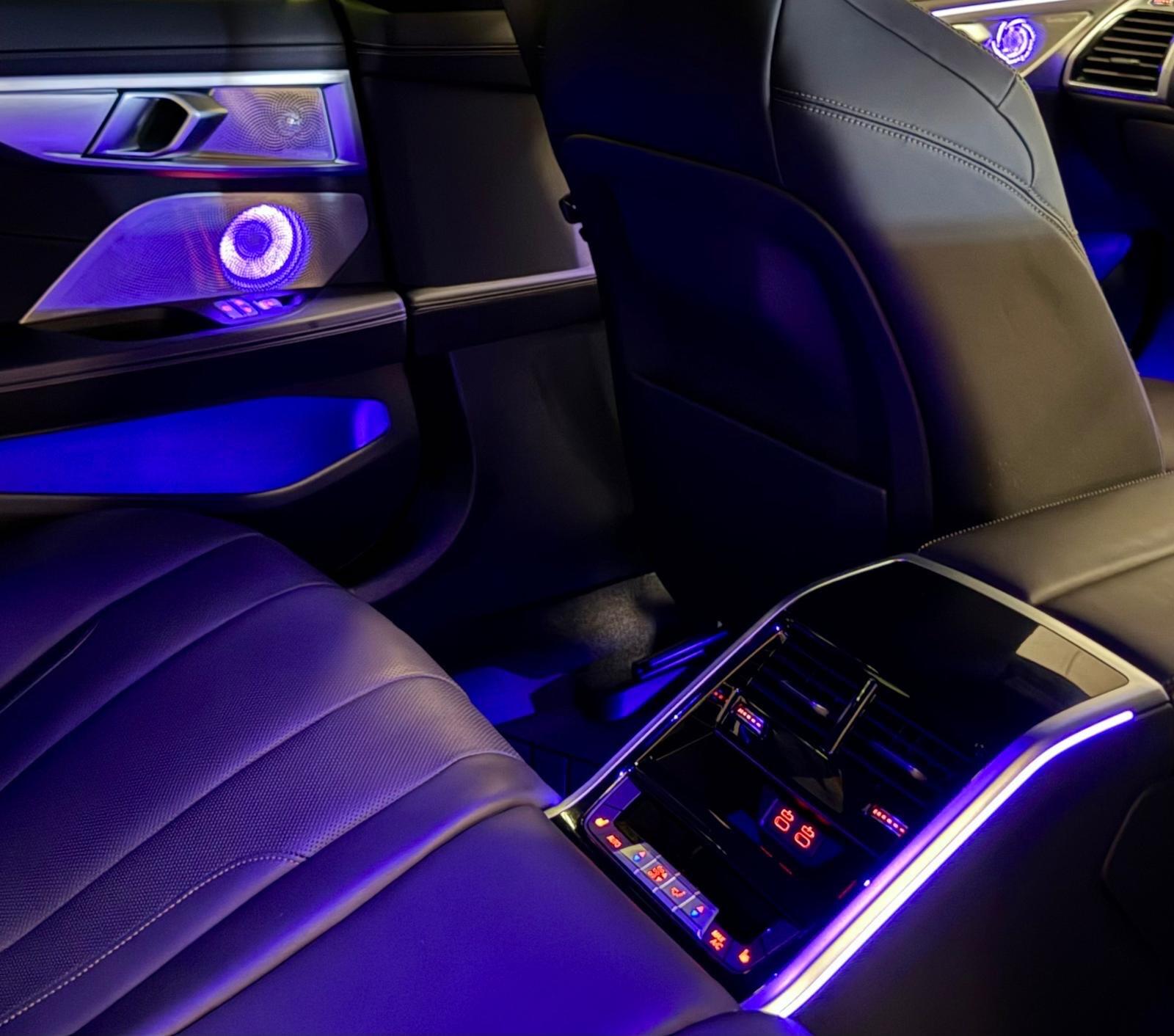 BMW 8 Series view 21