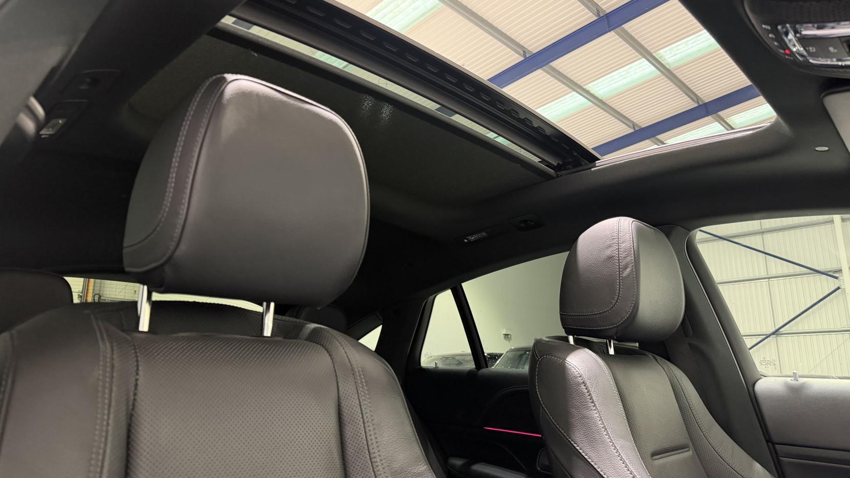 Mercedes-Benz Gle view 18