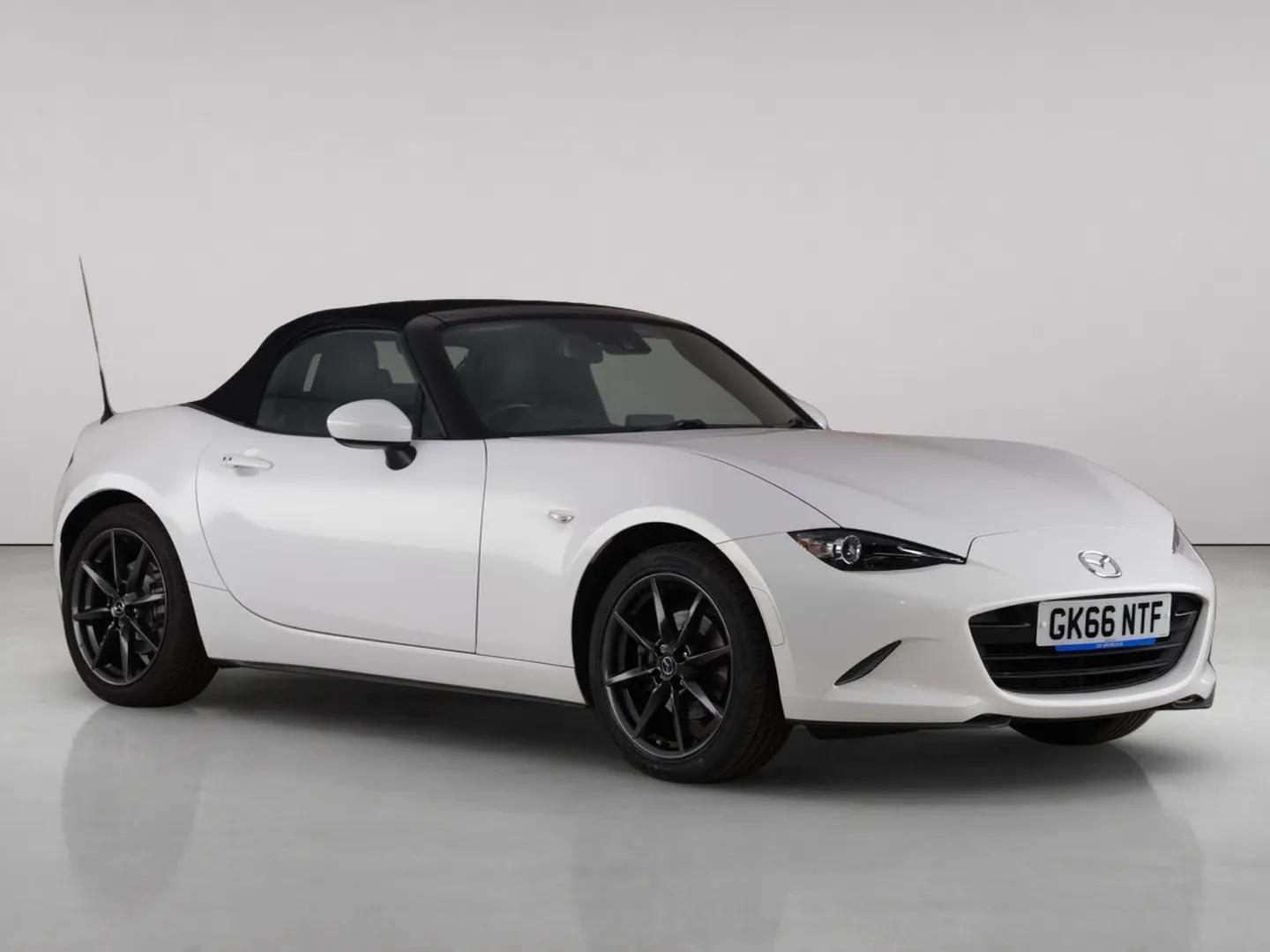 Mazda MX-5 view 5