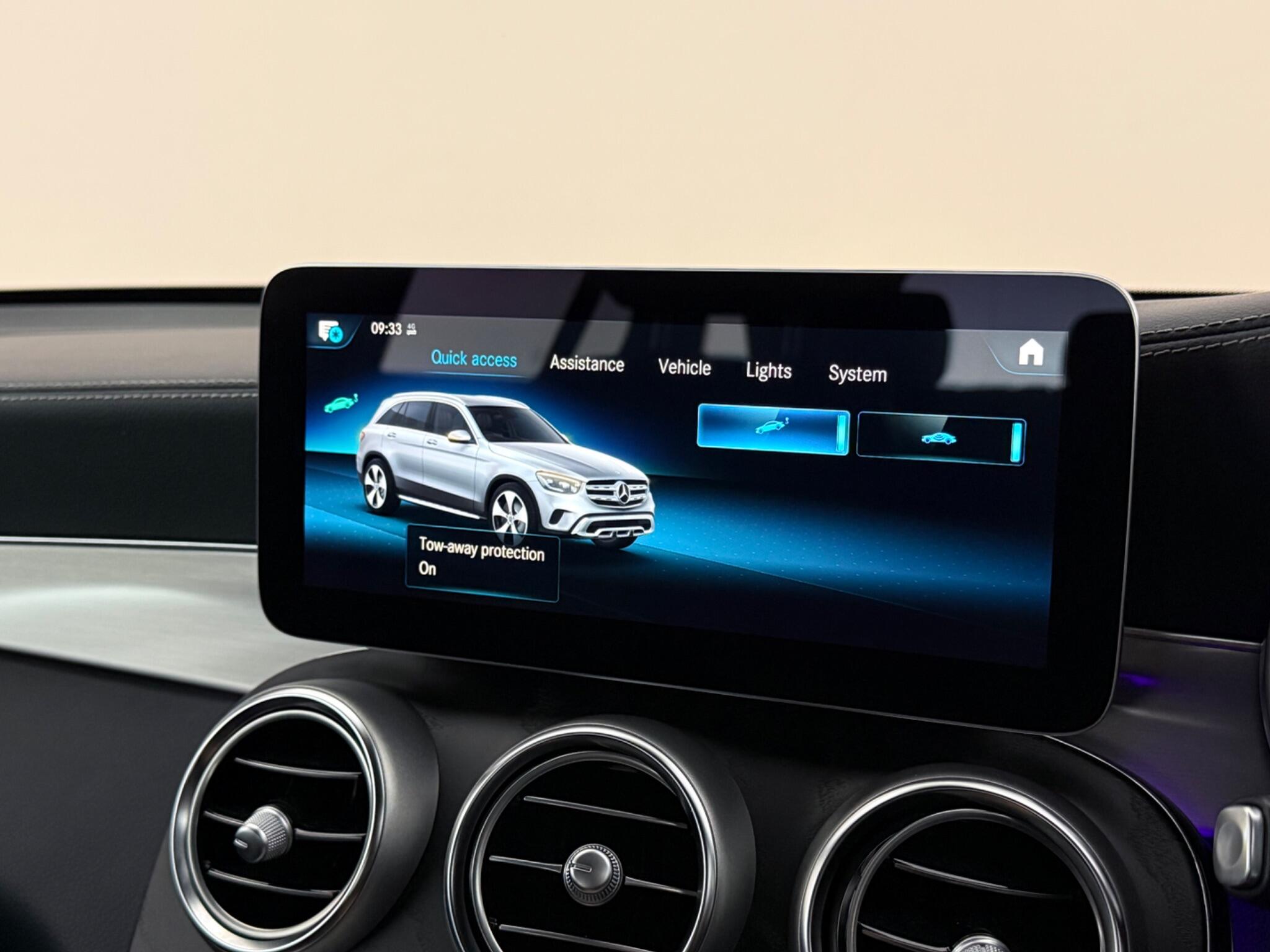 Mercedes-Benz GLC view 30