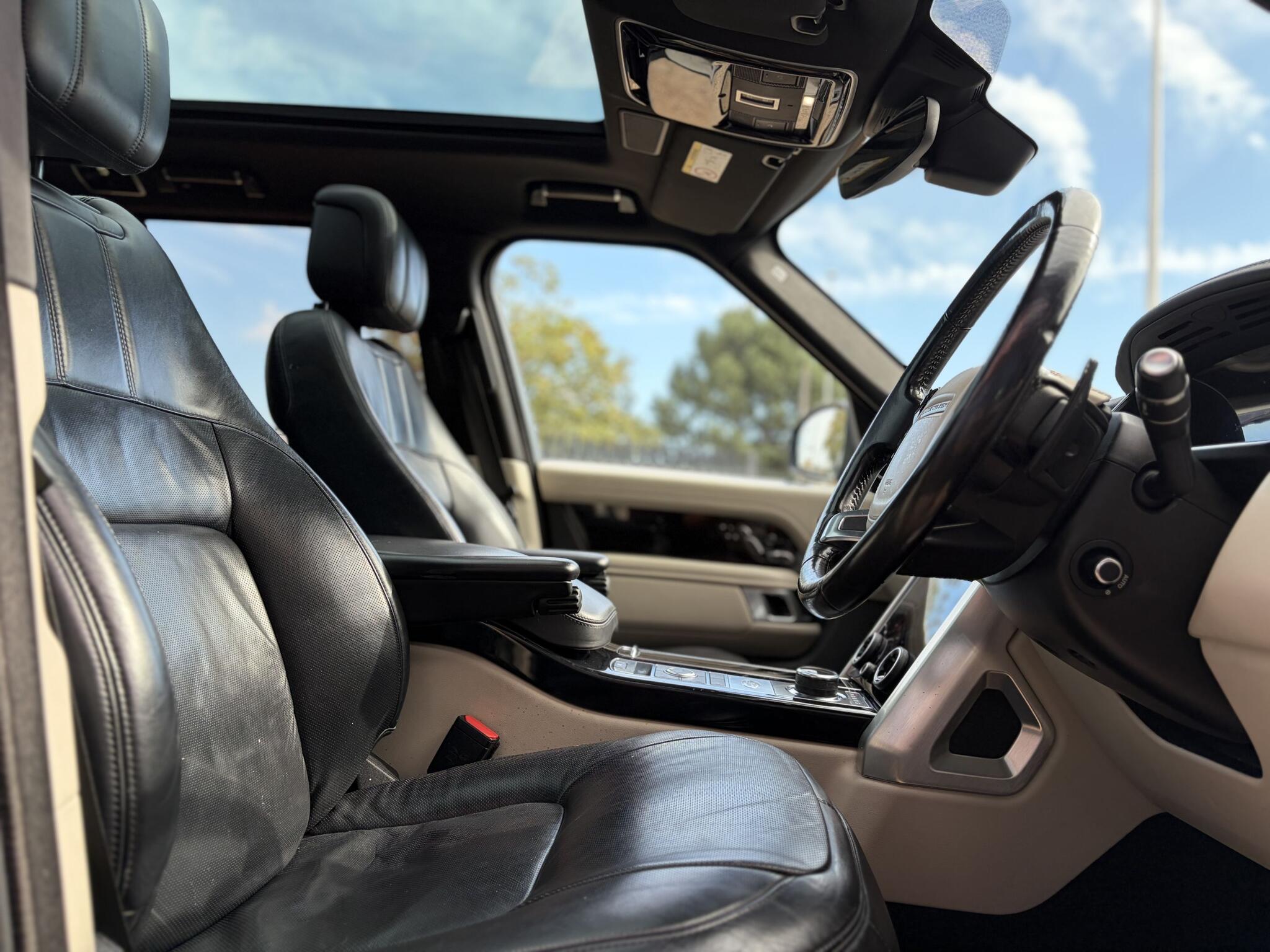 Land Rover Range Rover view 17