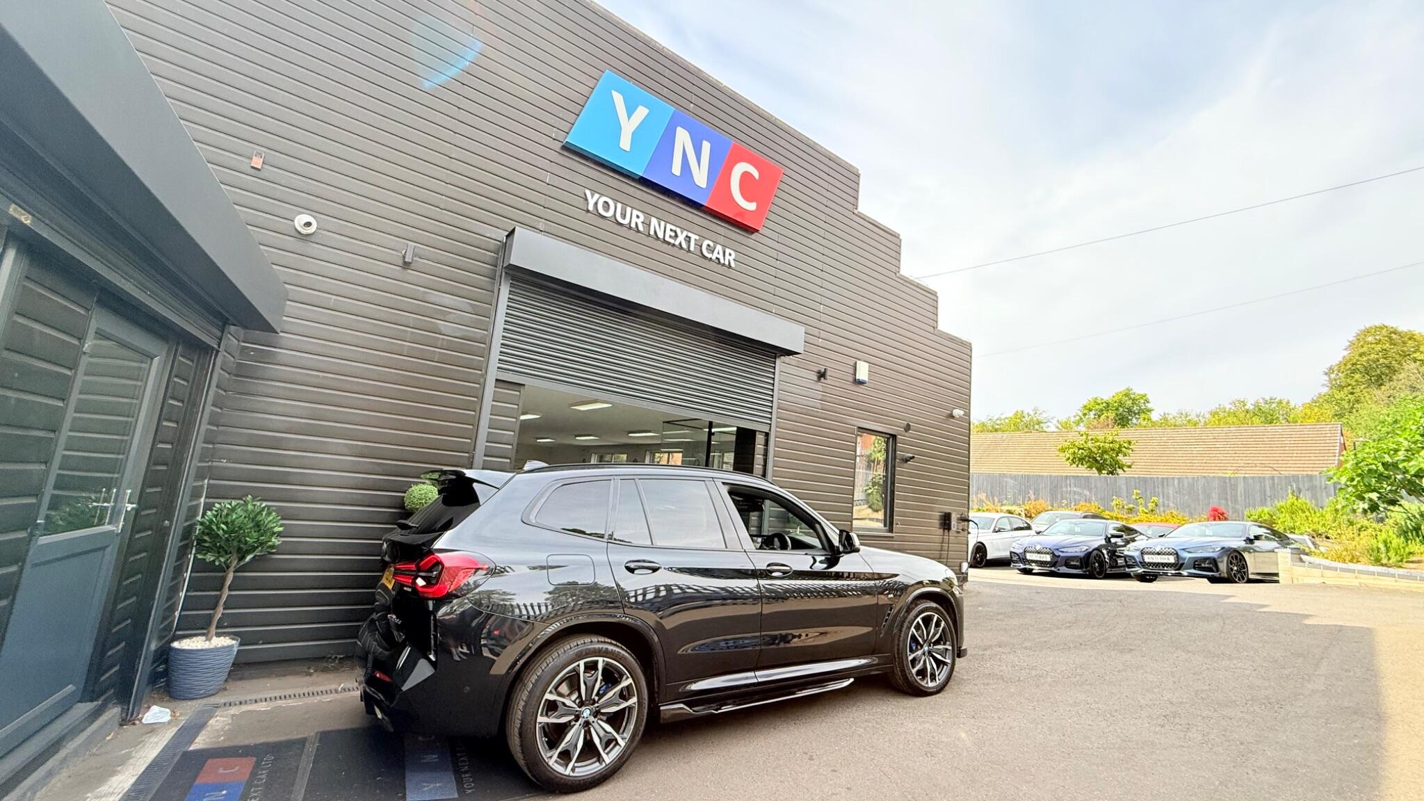 BMW X3 view 3
