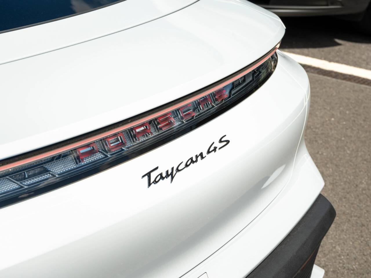 Porsche Taycan view 8