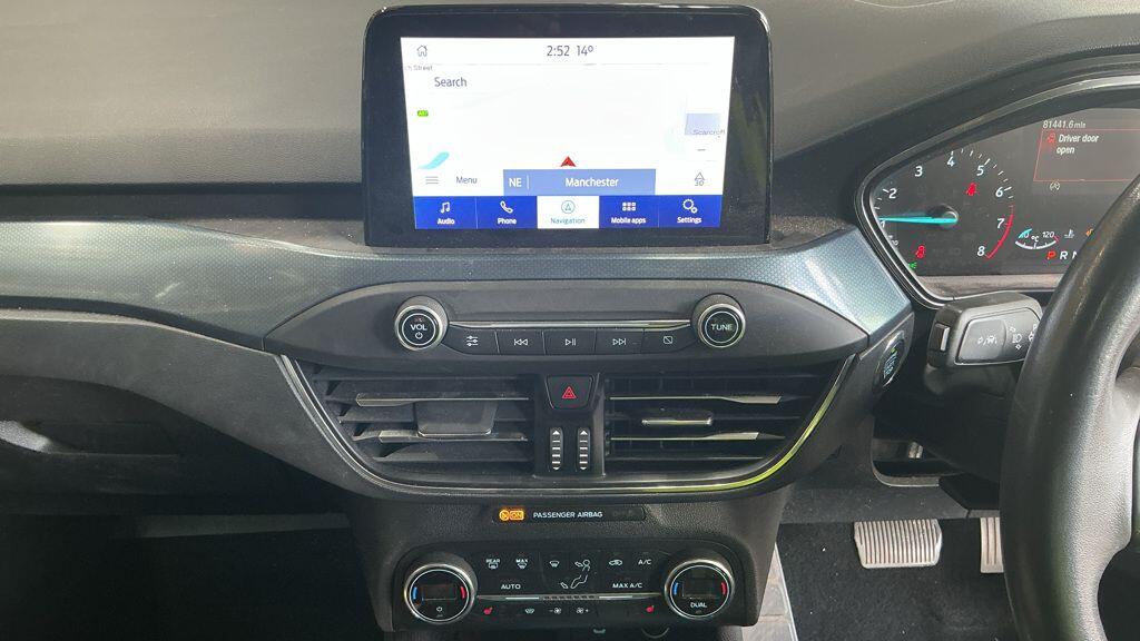 Ford Focus view 13