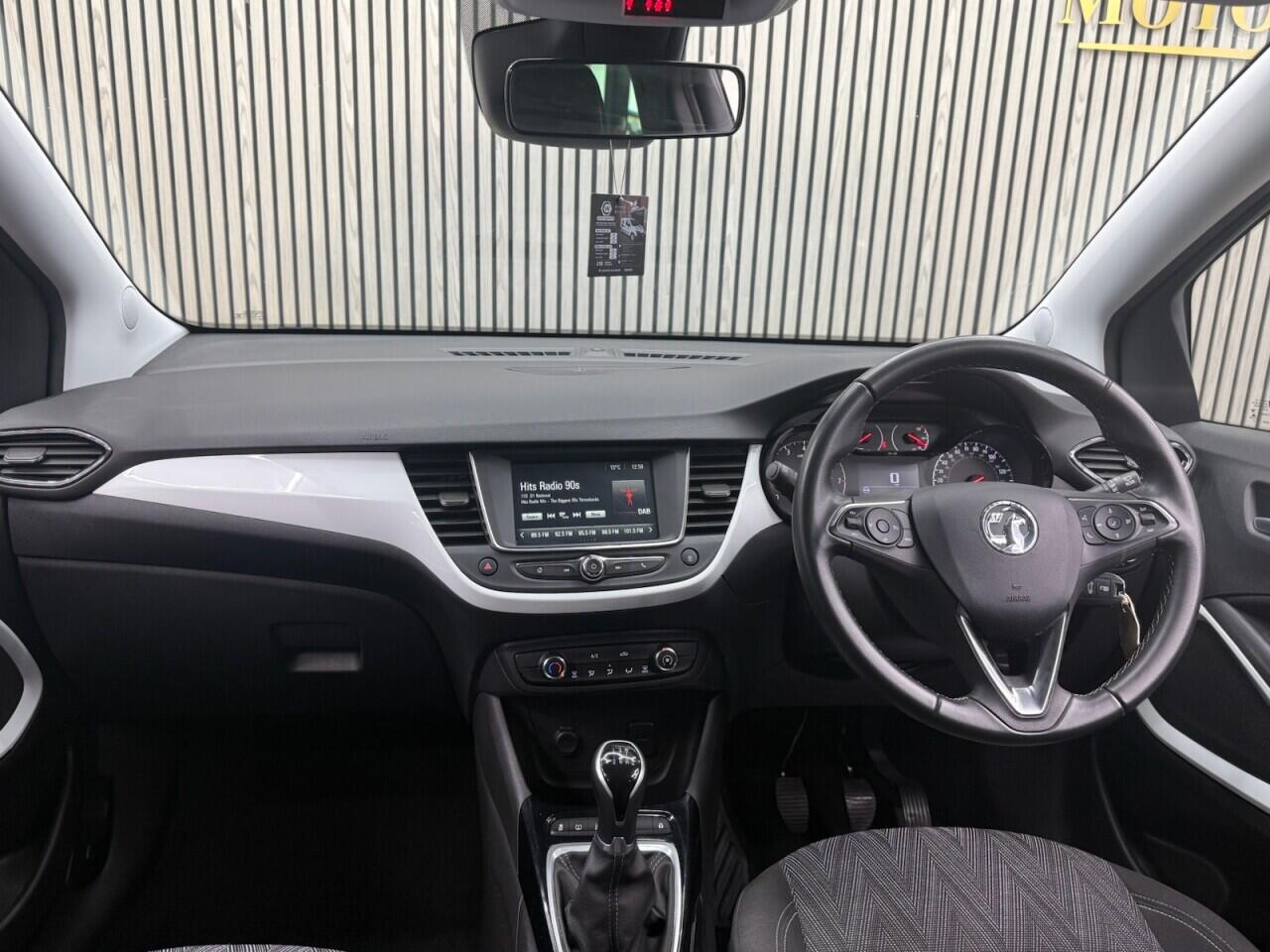 Vauxhall Crossland X view 8