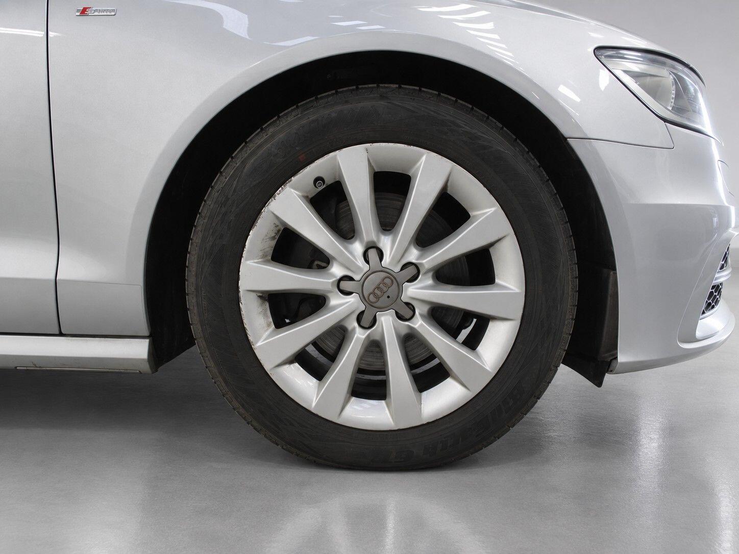Audi A6 view 56
