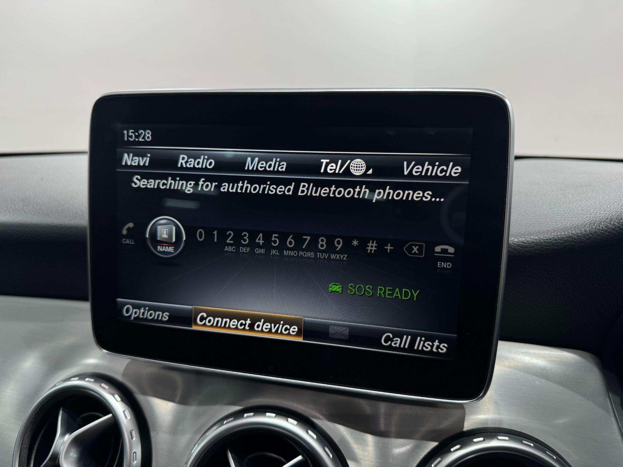 Mercedes-Benz GLA view 40