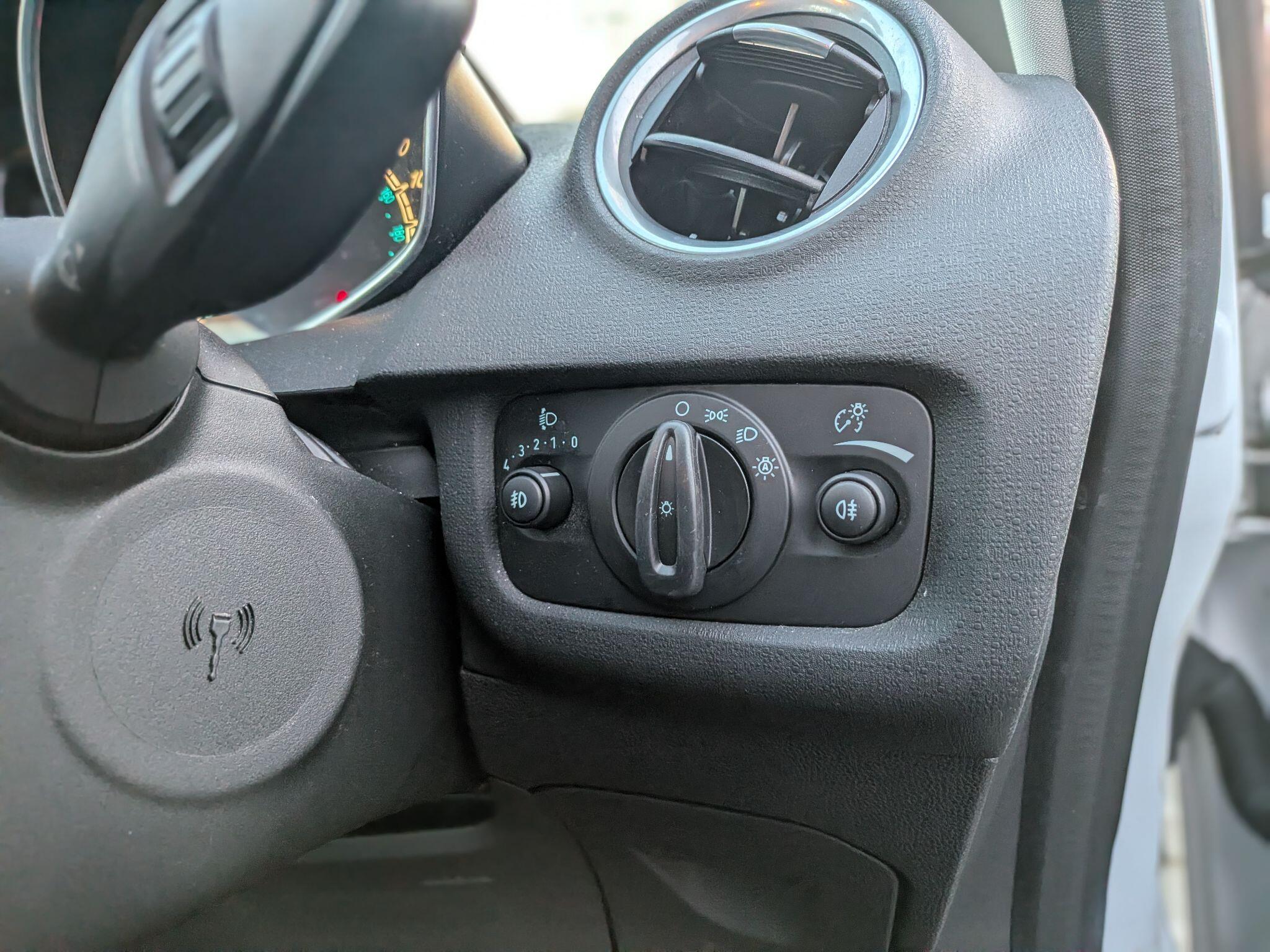 Ford Fiesta view 42