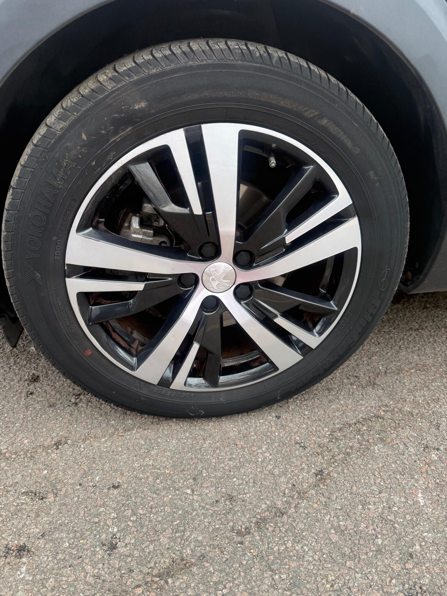 Peugeot 3008 view 17