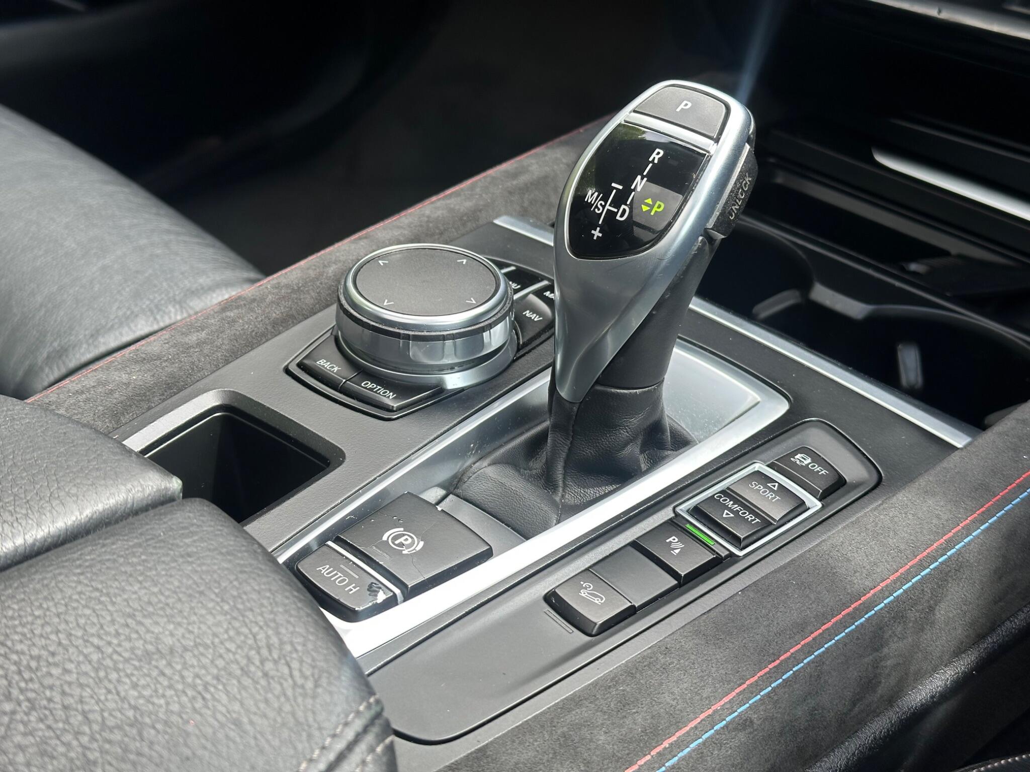 BMW X5 view 9