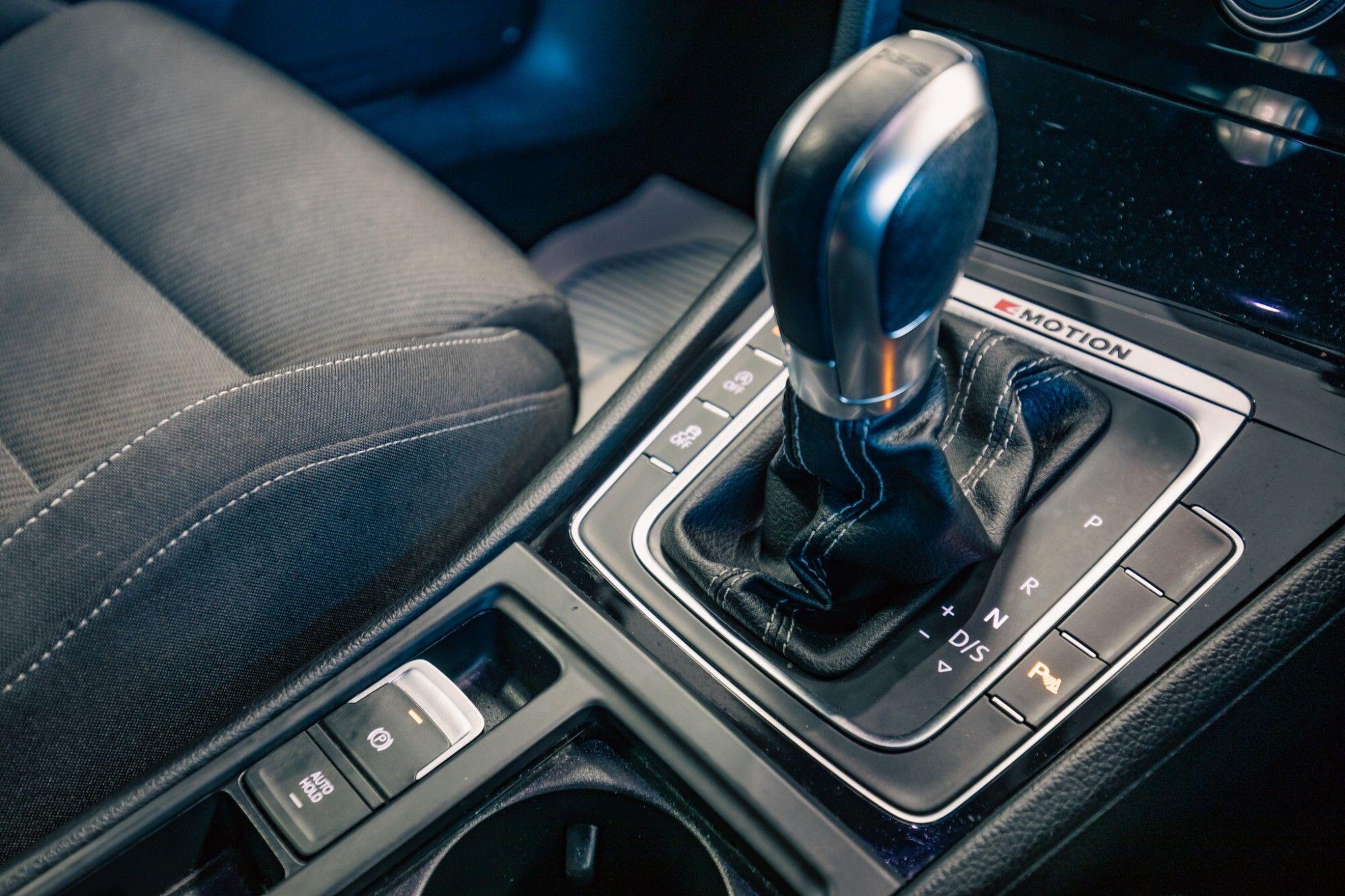 Volkswagen Golf view 25