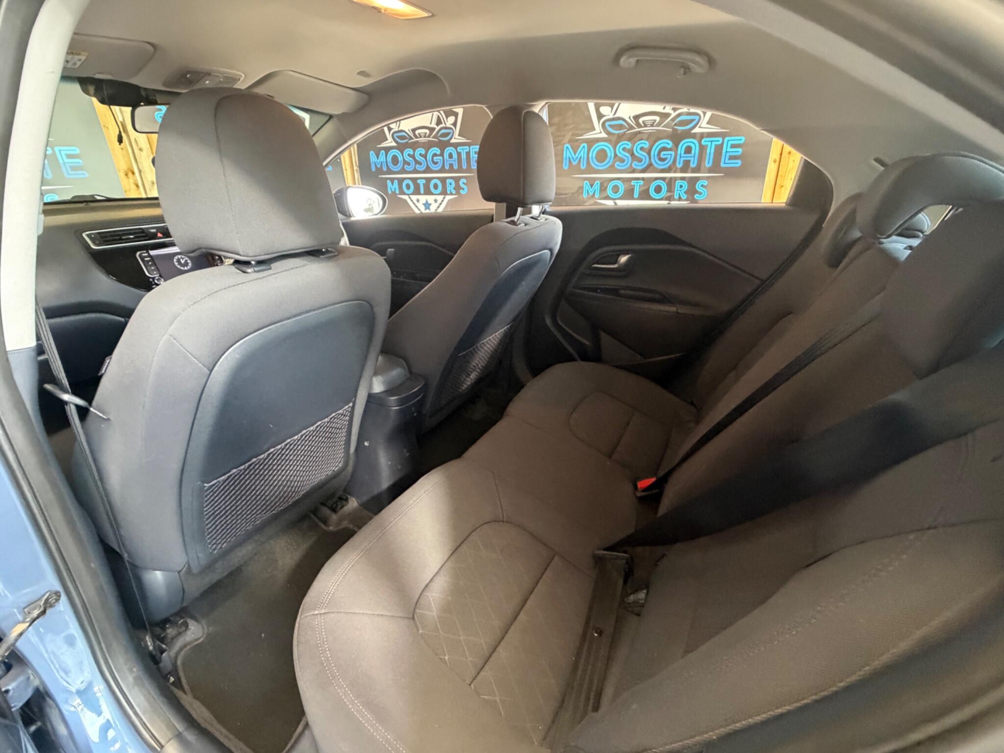 Kia Rio view 18