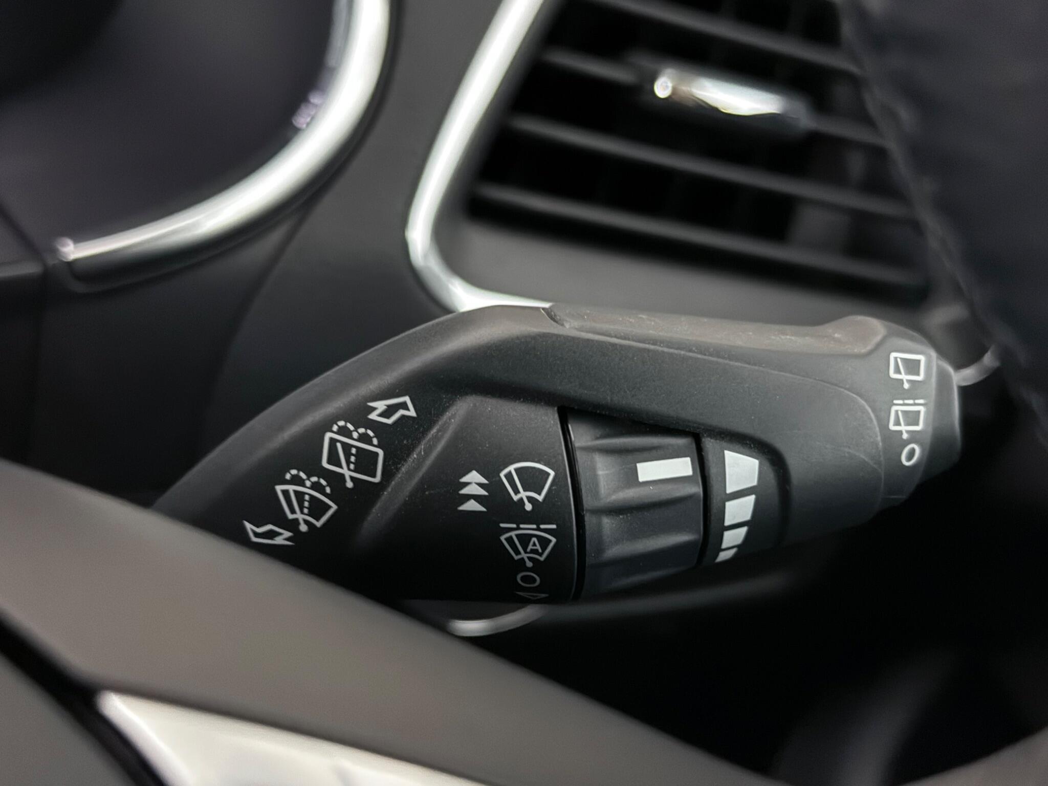 Ford Galaxy view 19