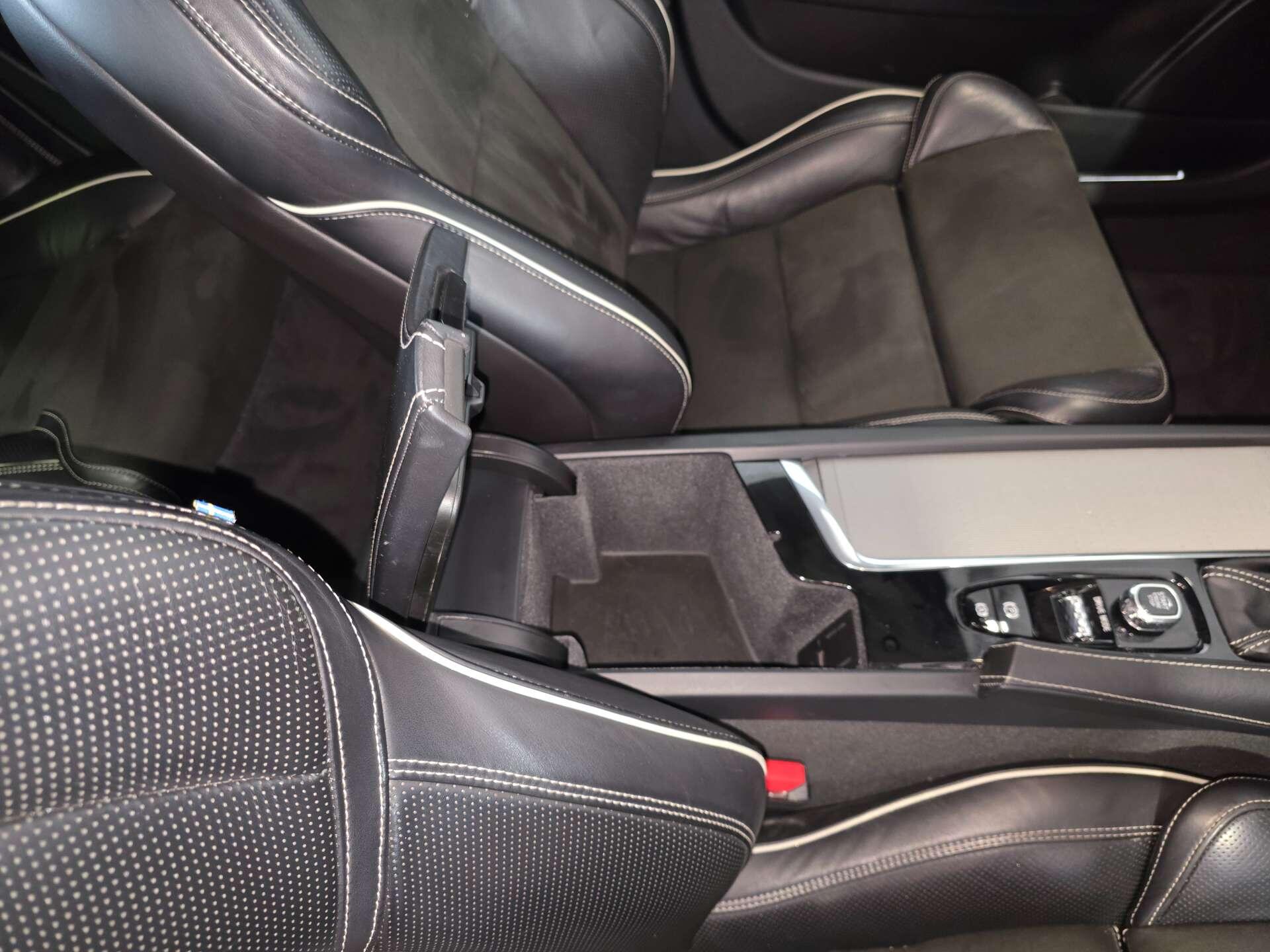 Volvo S90 view 50