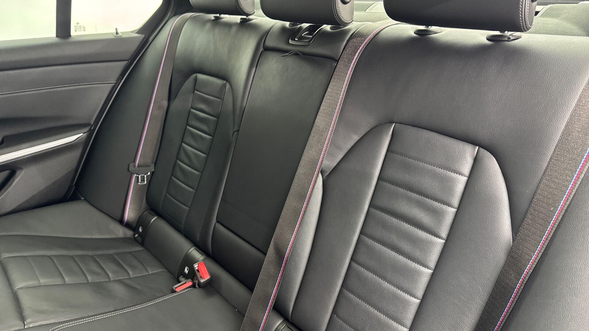 BMW 3 Series view 12